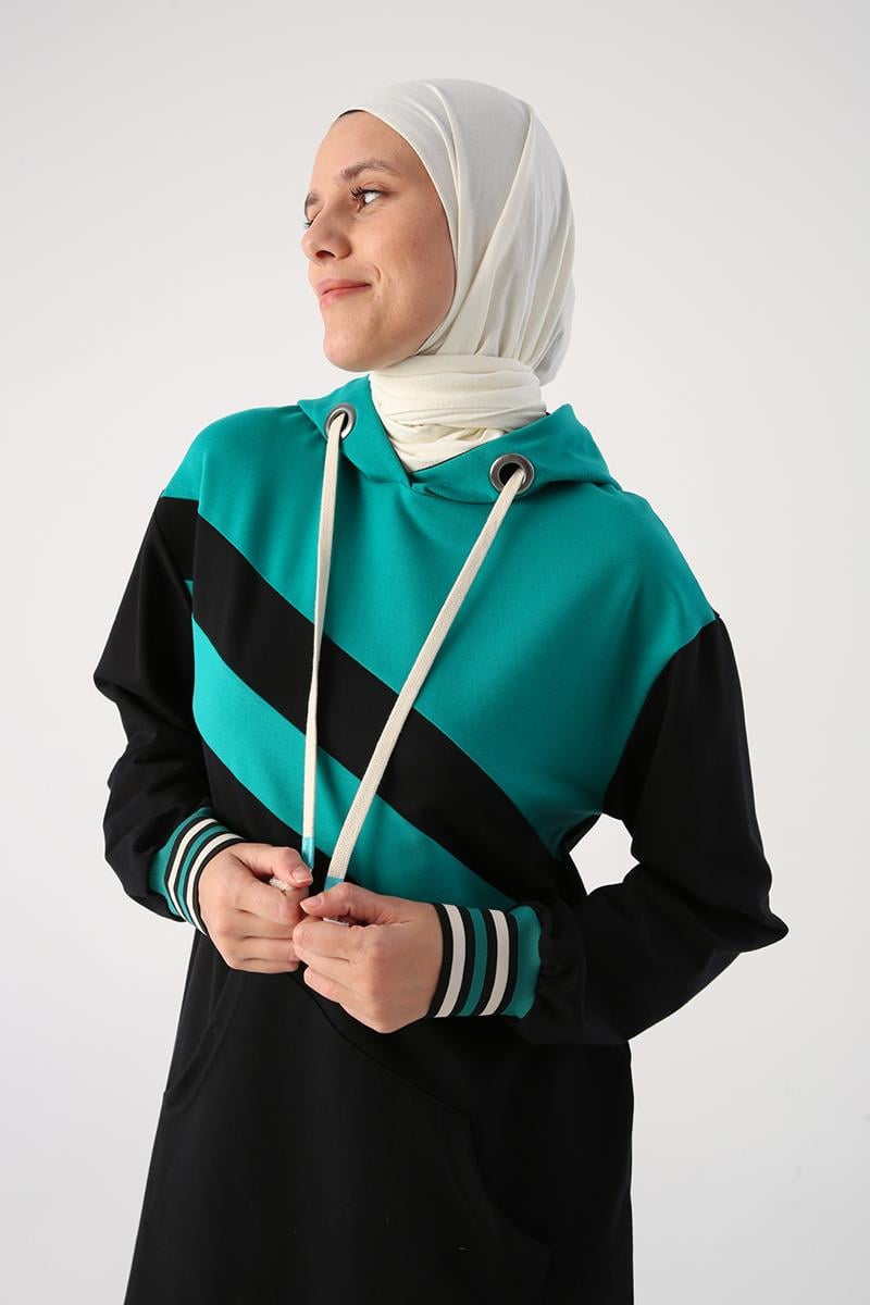 Siyah-İki Renkli Kapüşonlu Sweat Tunik