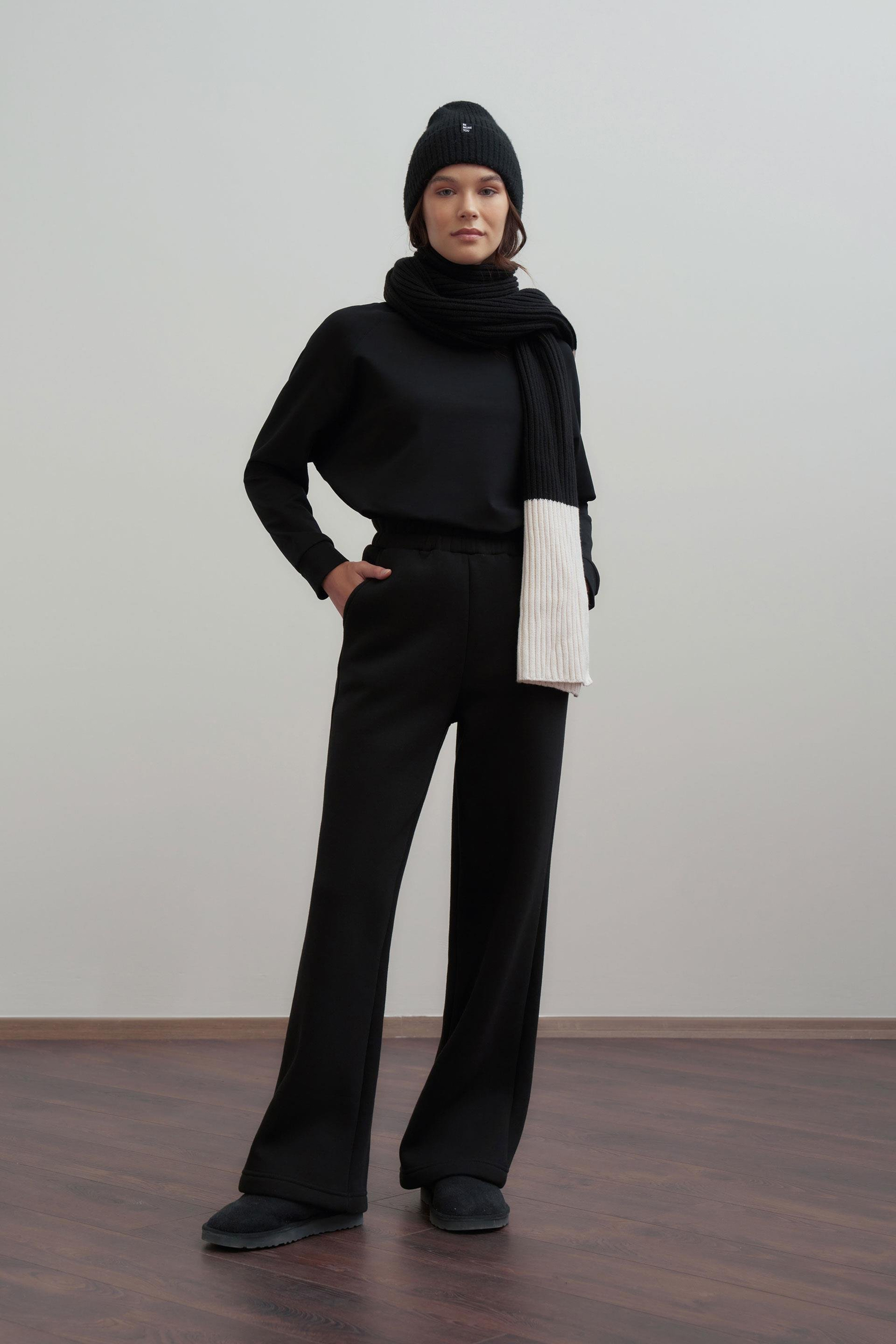 Siyah-Pamuklu Geniş Paça Eşofman Altı