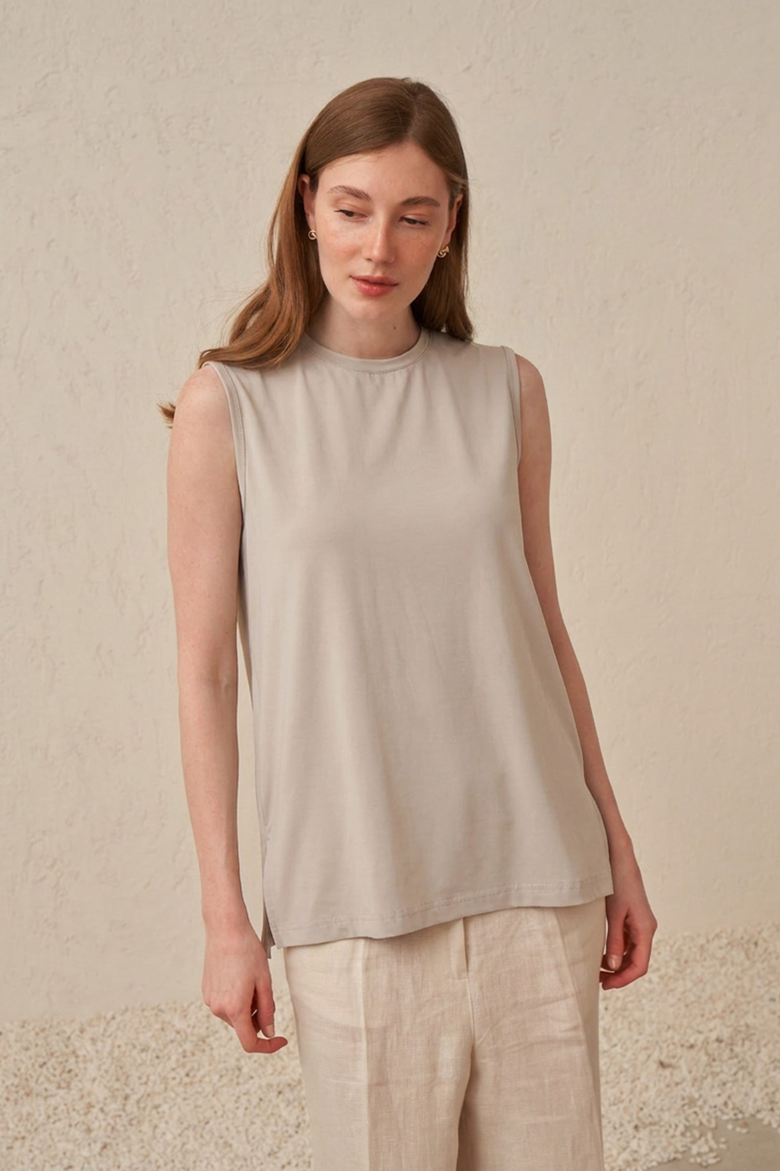 Taş-Kolsuz Modal T-Shirt