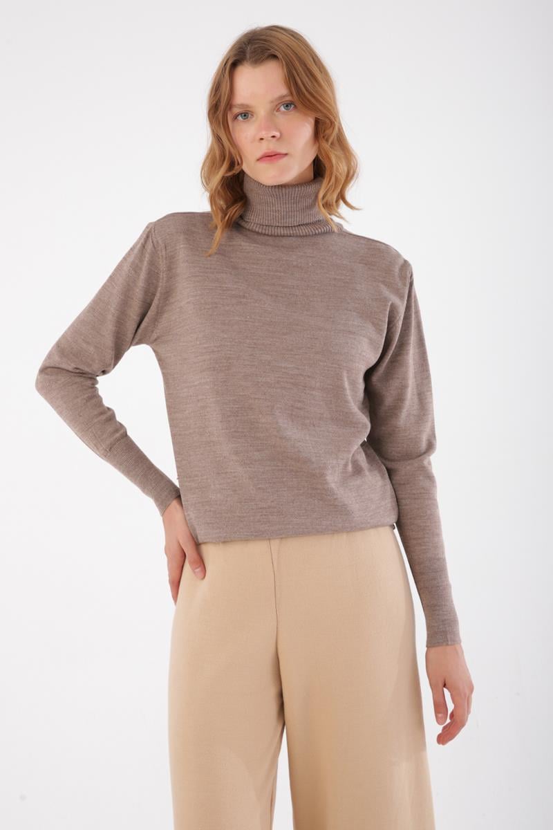 Mink-Turtleneck Short Knitwear Sweater