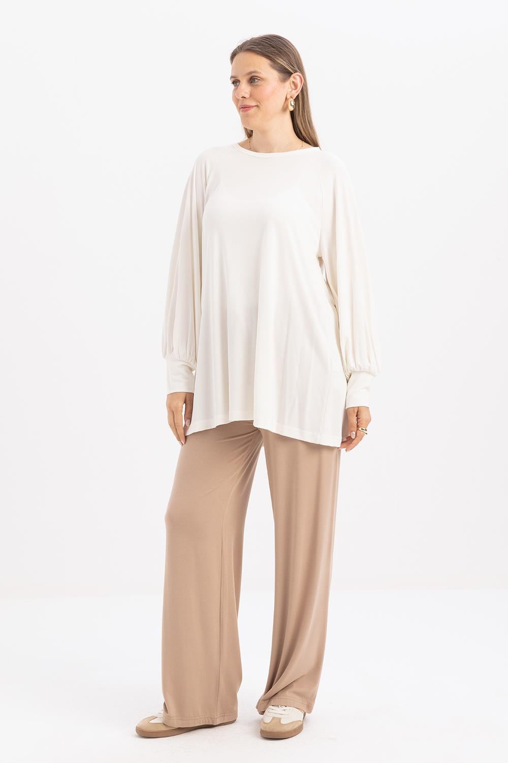 Ekru-Pamuklu Kolları Büzgülü Uzun Kollu Likralı T-Shirt