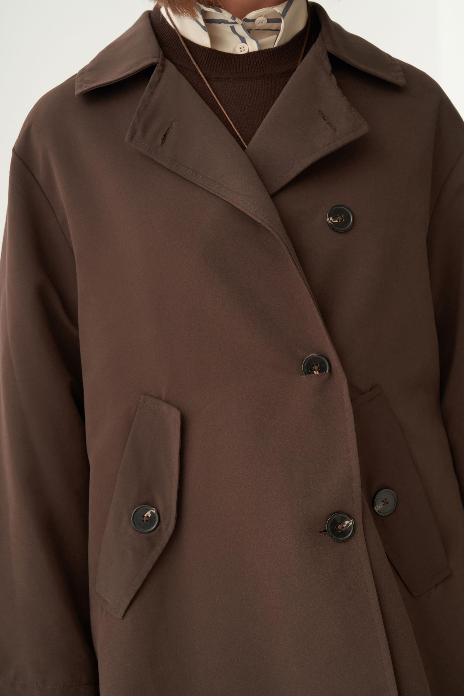 Acı Kahve-Asimetrik Düğmeli Arkası Pileli Trençkot