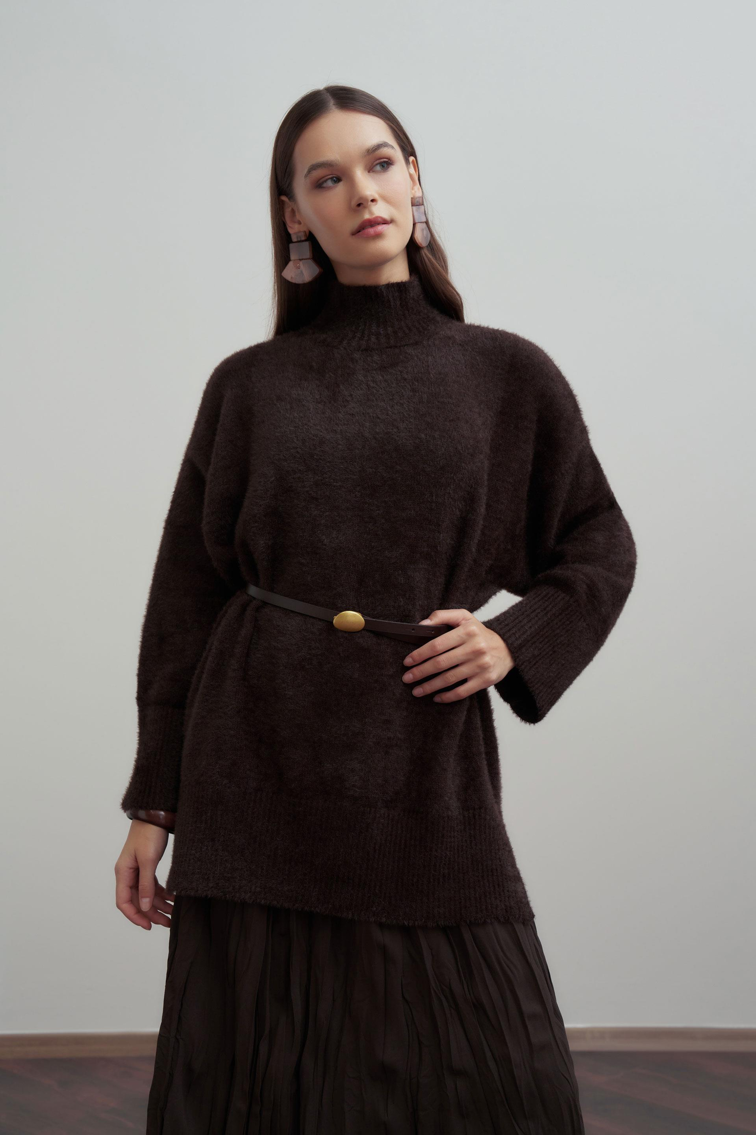 Acı Kahve-Balıkçı Yaka Sakal İplik Triko Kazak