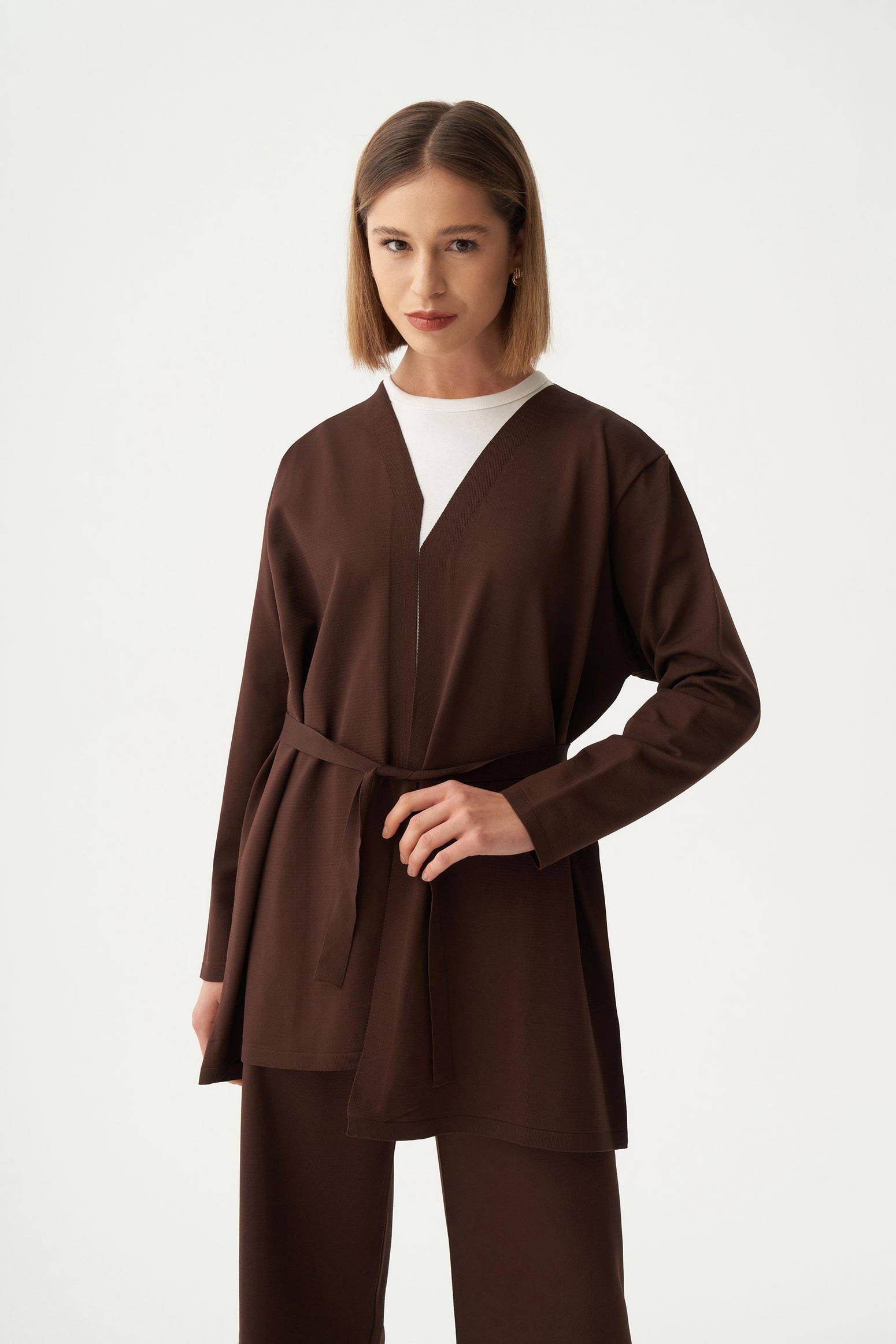 Acı Kahve-Belden Baglamalı Triko Pantolonlu Takım