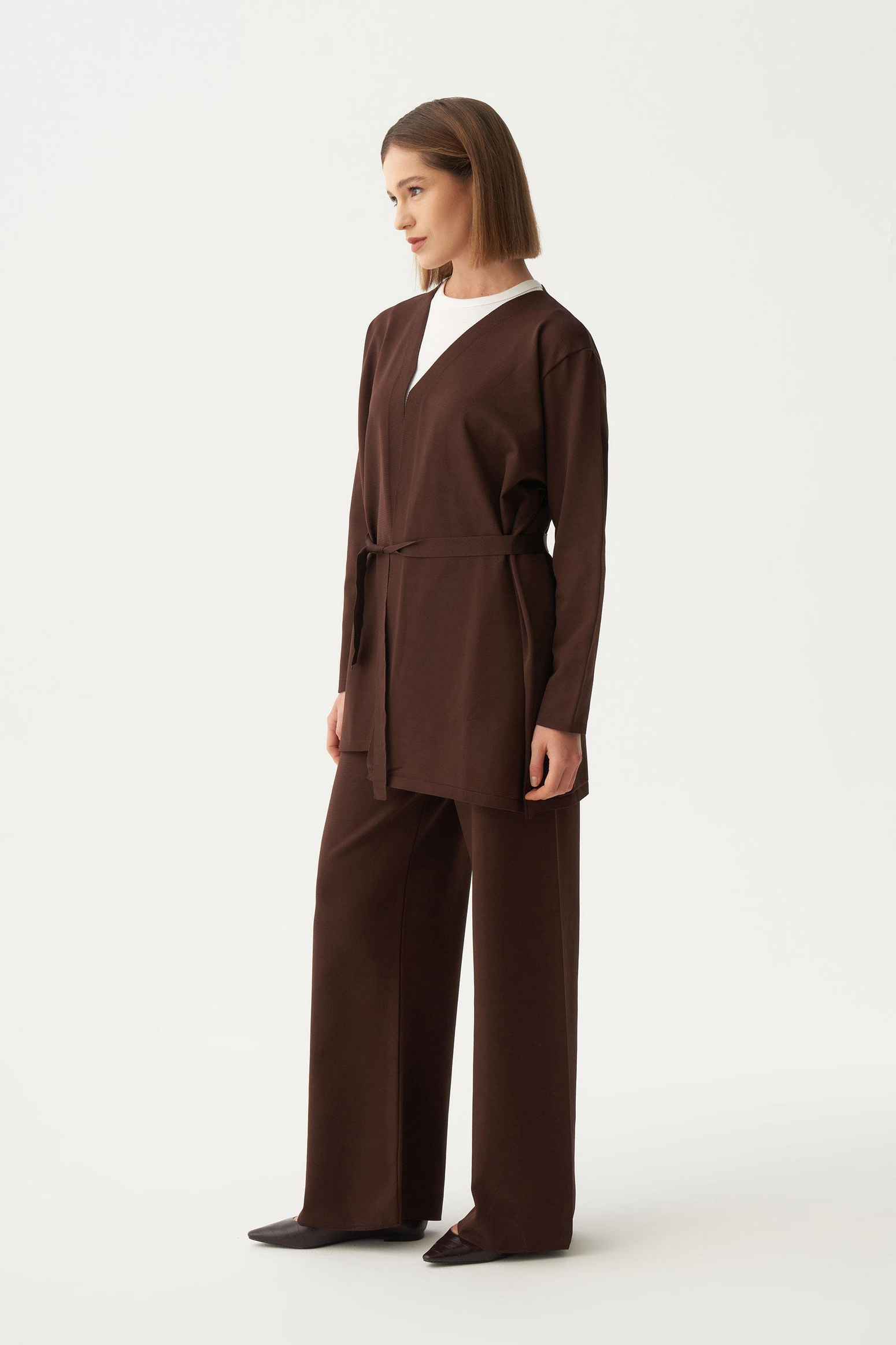 Acı Kahve-Belden Baglamalı Triko Pantolonlu Takım