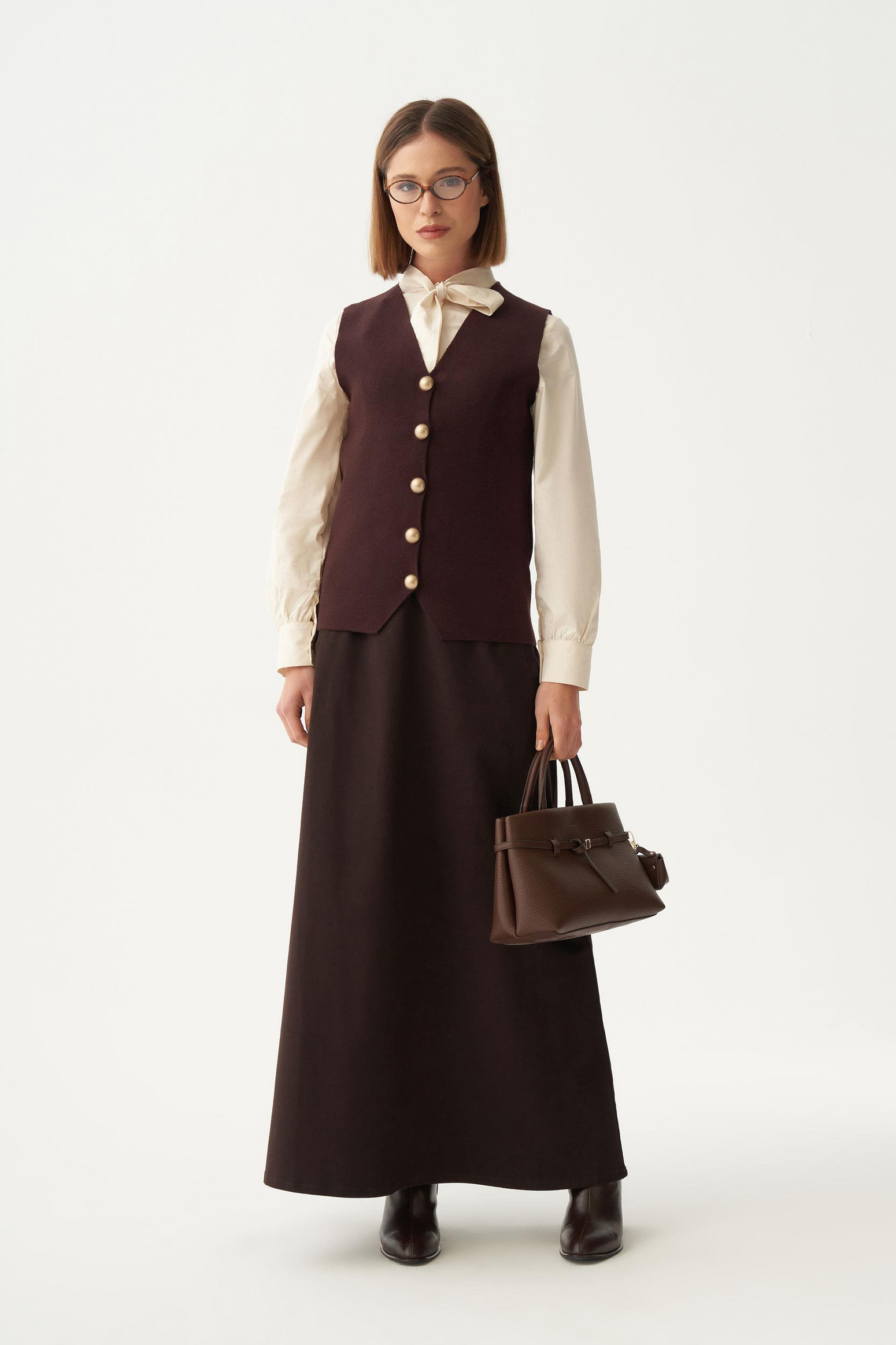 Acı Kahve-Dügmeli V Yaka Triko Hırka