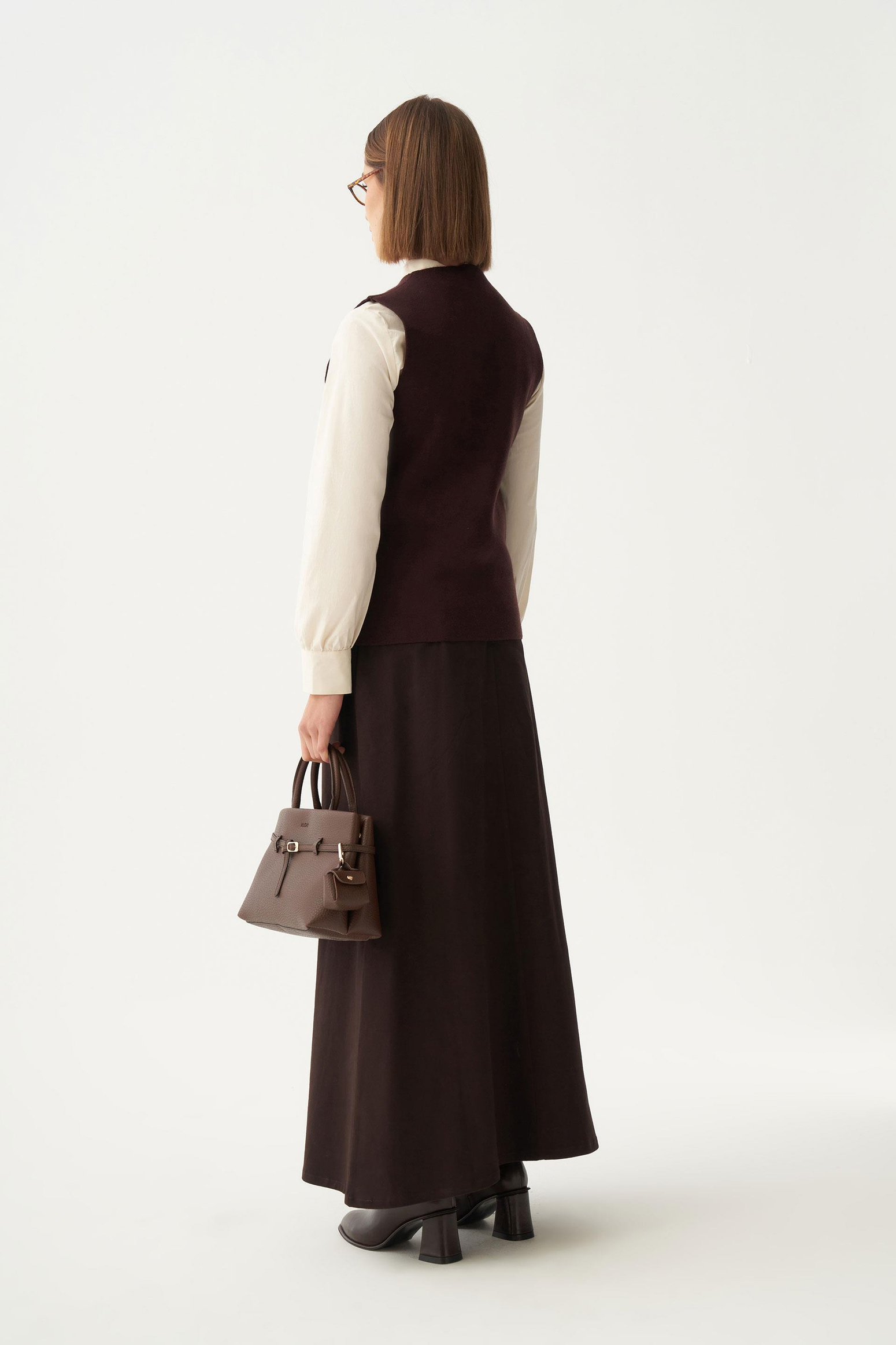 Acı Kahve-Dügmeli V Yaka Triko Hırka