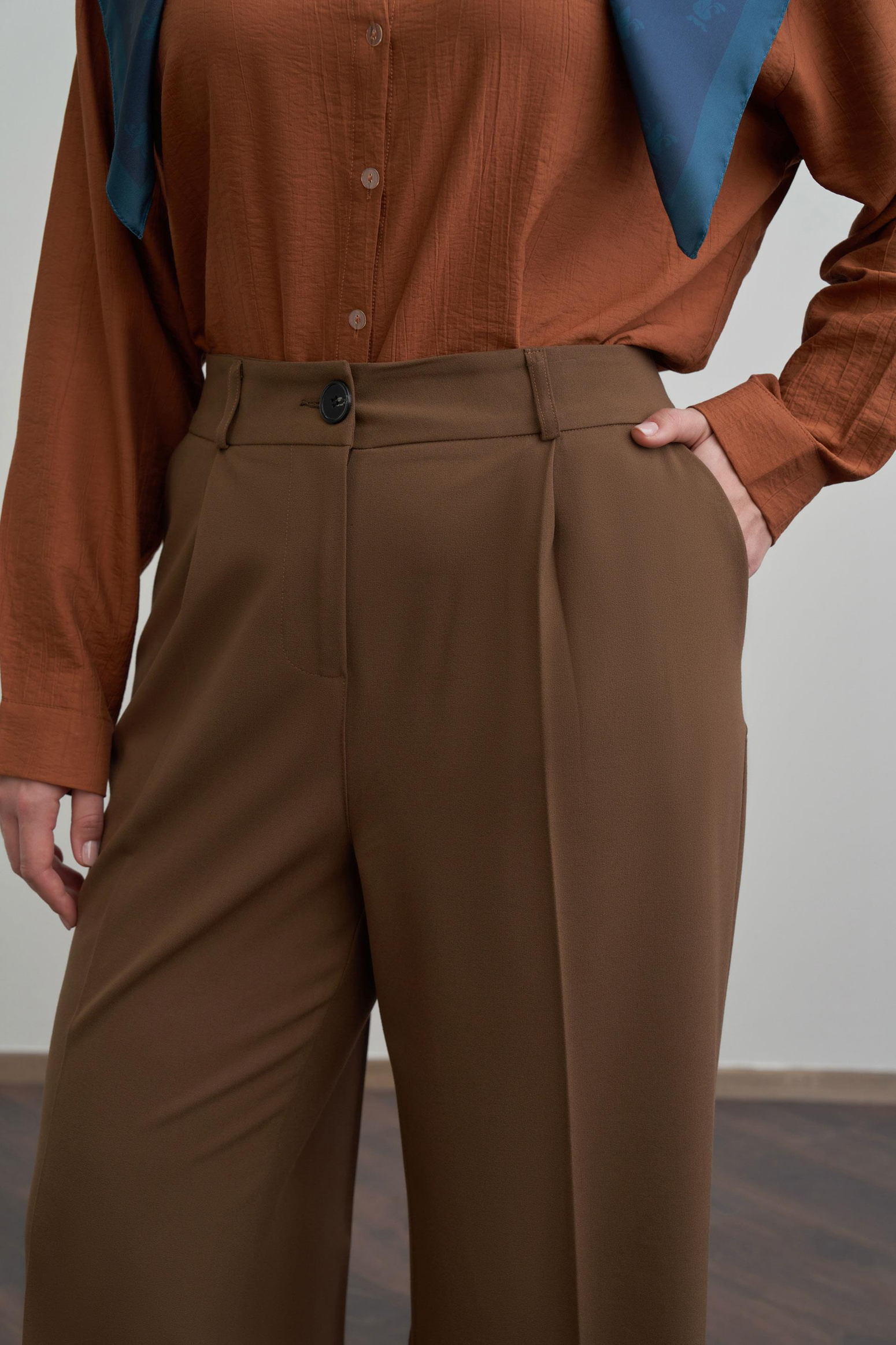 Acı Kahve-Önü Pileli Polyviscon Pantolon