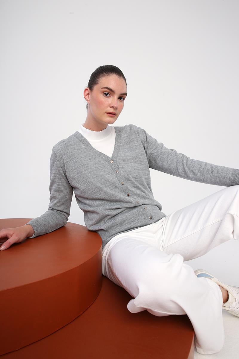 Cardigan en tricot gris clair-court