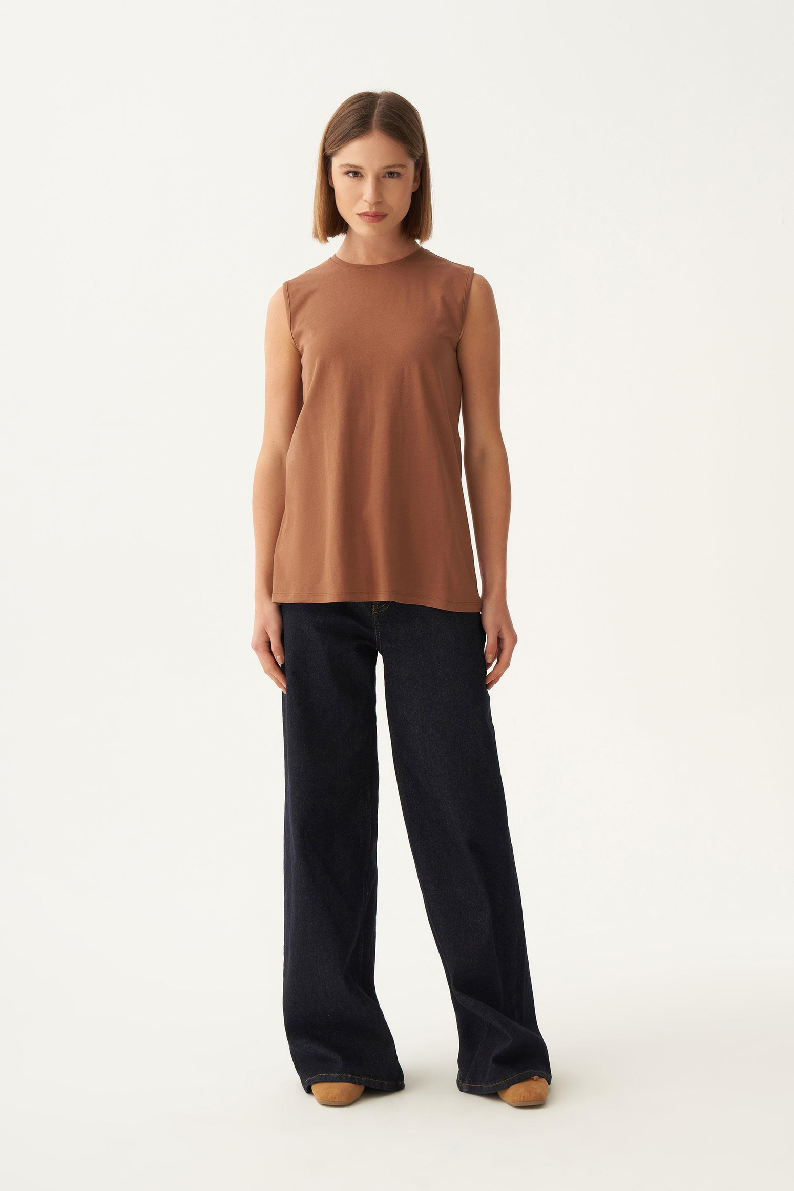 Açık Kahve-Bisiklet Yaka Kolsuz Pamuklu T-Shirt