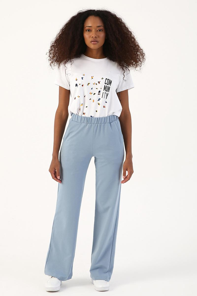 Hellblaue elastische Jogginghose