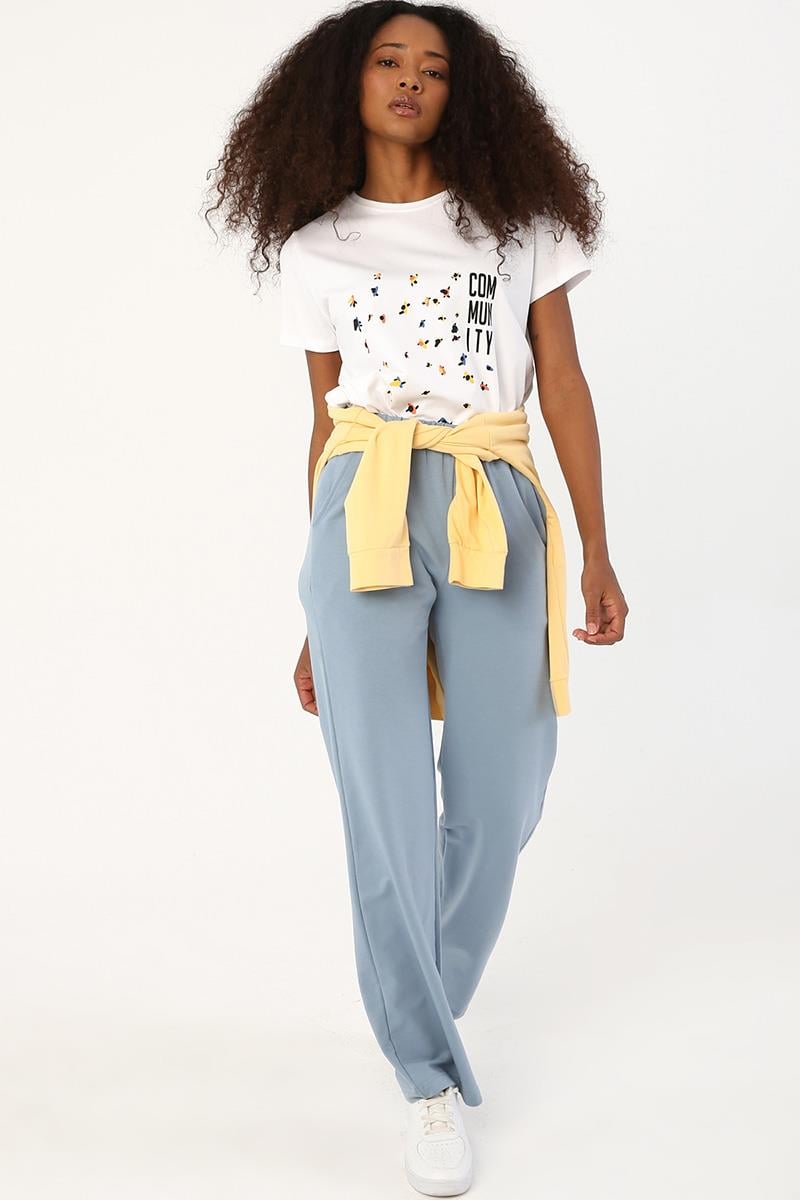 Hellblaue elastische Jogginghose