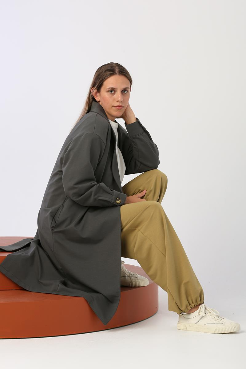 Anthracite-Buttoned Comfortable Fit Knitted Jacket