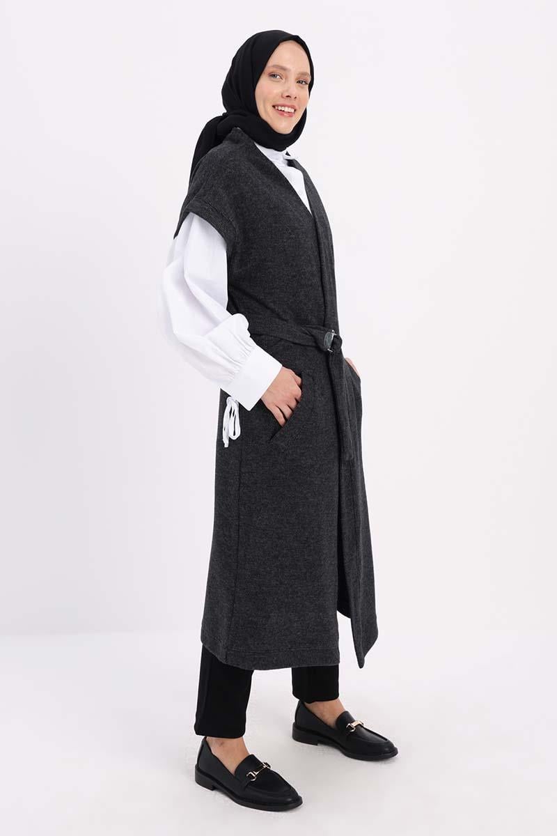 Gilet long avec poches et boucle en métal, ceinture anthracite