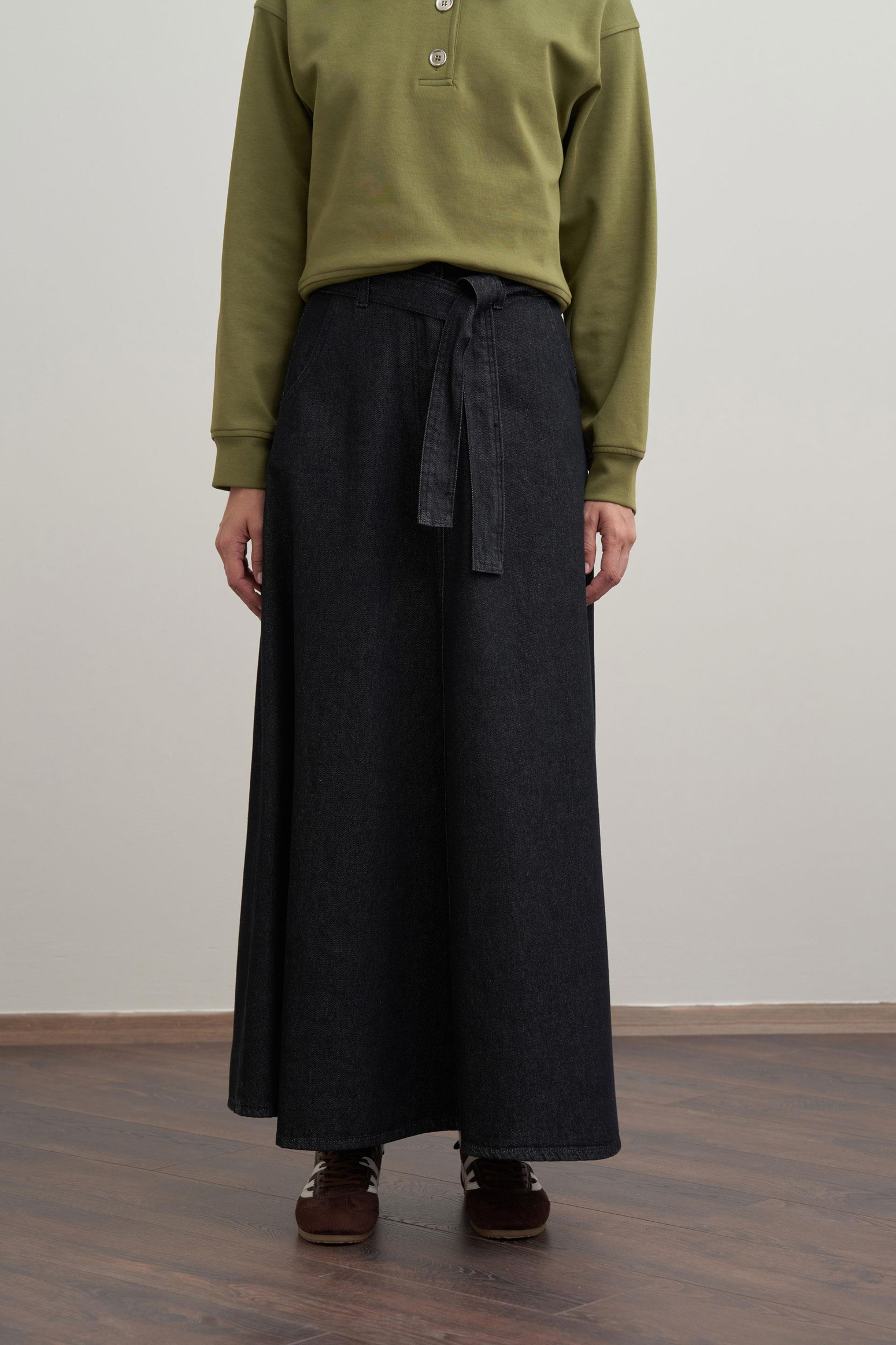 Anthracite-Belted Flared Denim Skirt