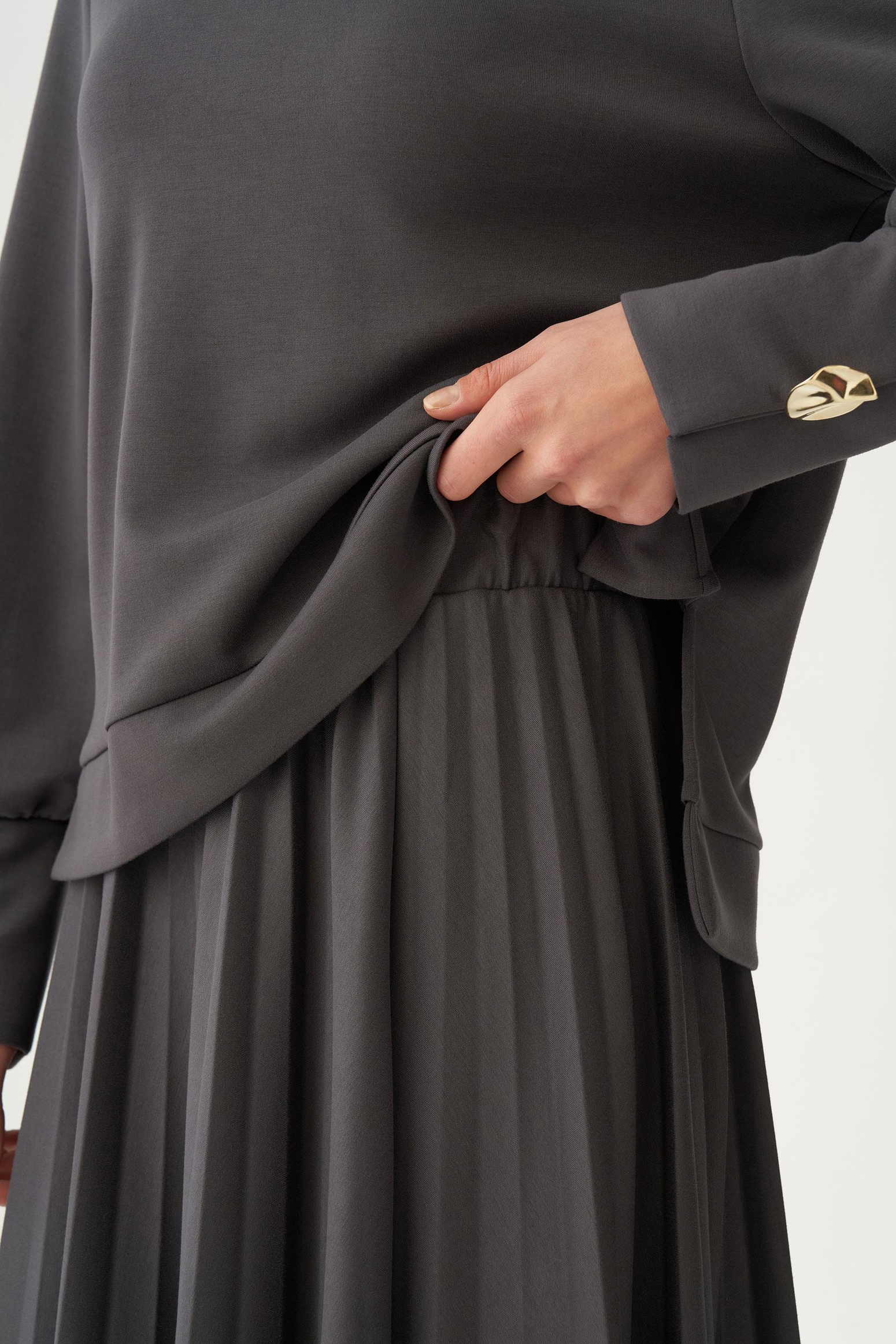 Antrasit-Yumuşak Dokulu Pliseli Şık Etekli Takım