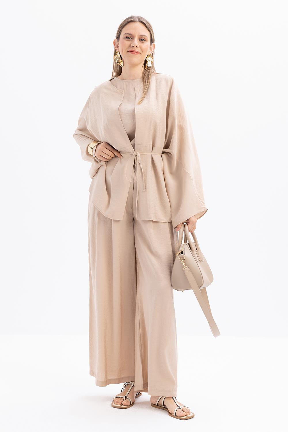 Beige-Kimono mit Bindegürtel