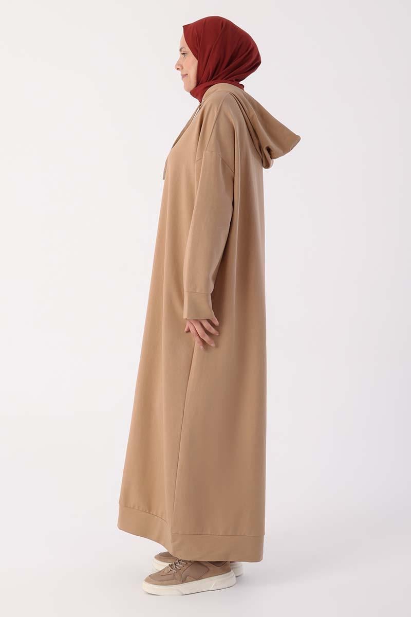 Robe tricotée basique à capuche beige grande taille