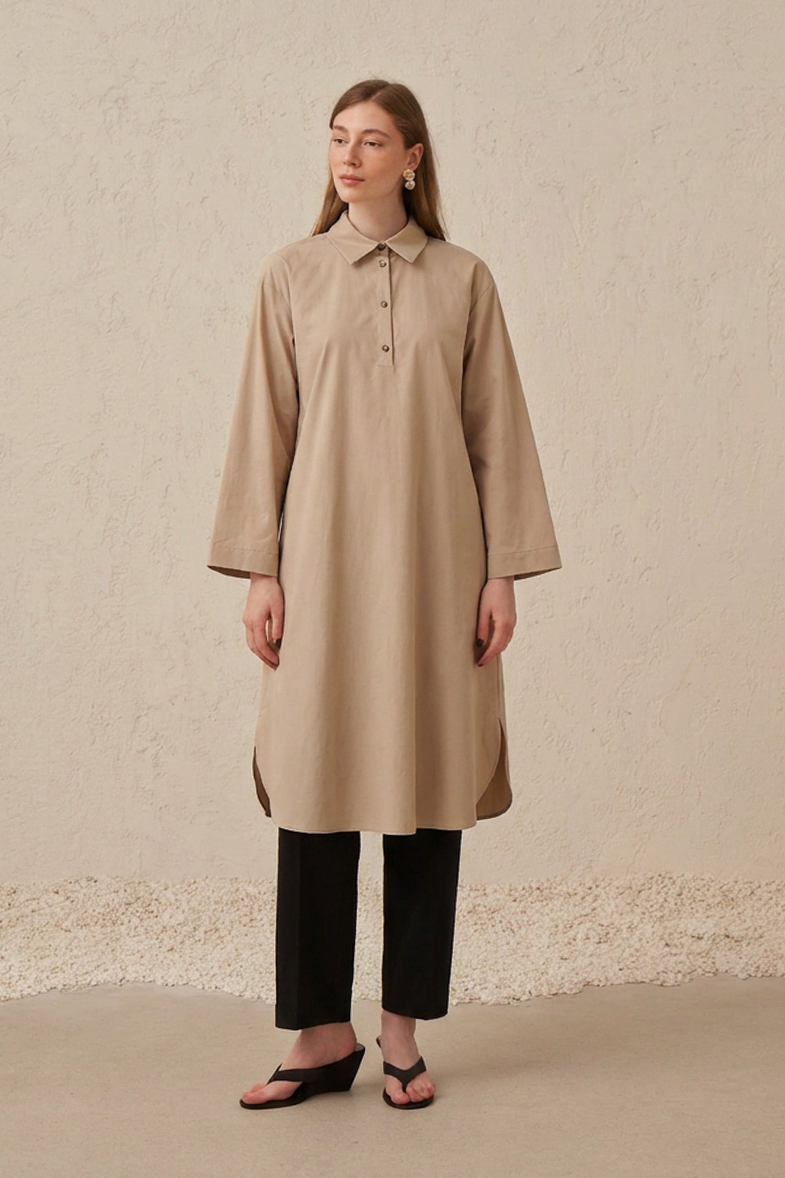 Bej-Düğme Detaylı Poplin Tunik