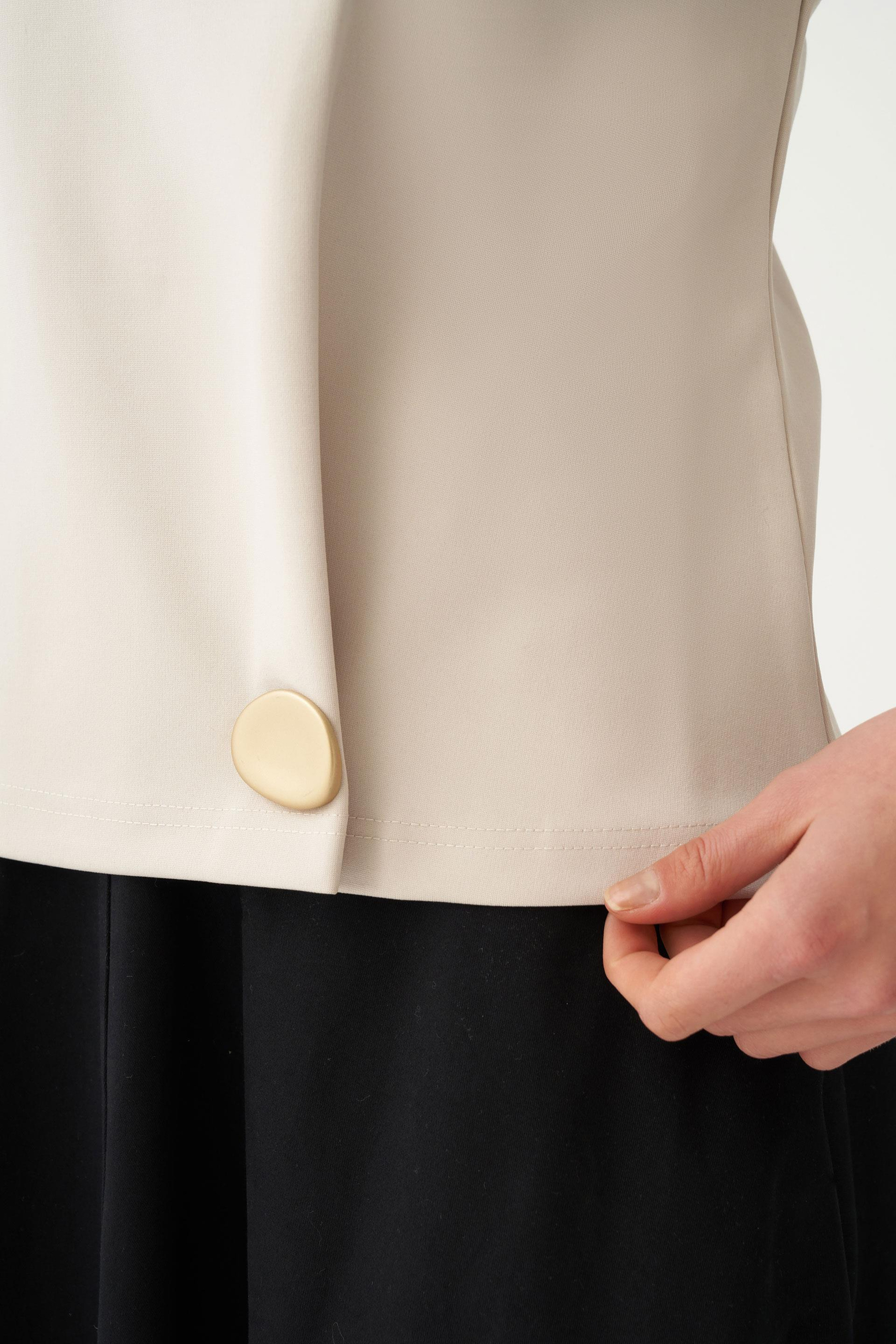 Bej-Gold Düğmeli Pileli Şık Bluz