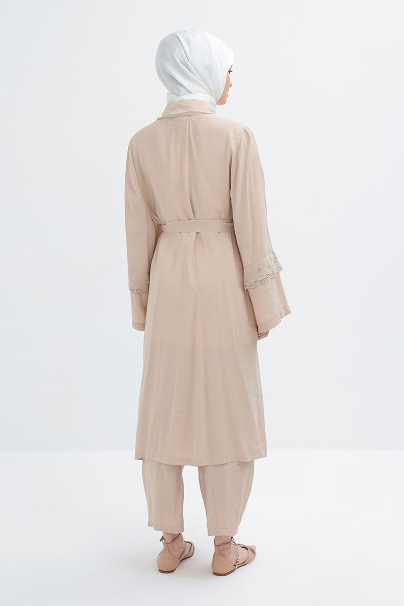 Bej-Kolu Fisto Detaylı Kimono
