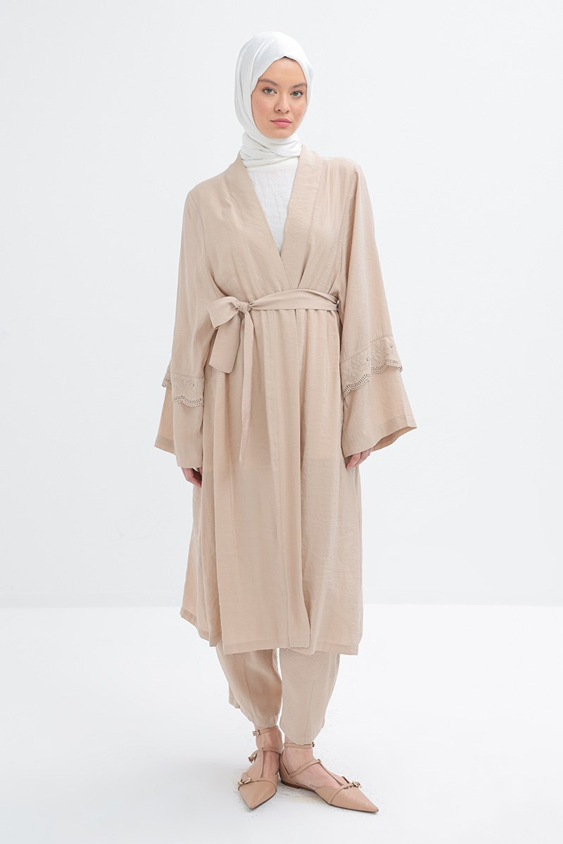 Bej-Kolu Fisto Detaylı Kimono