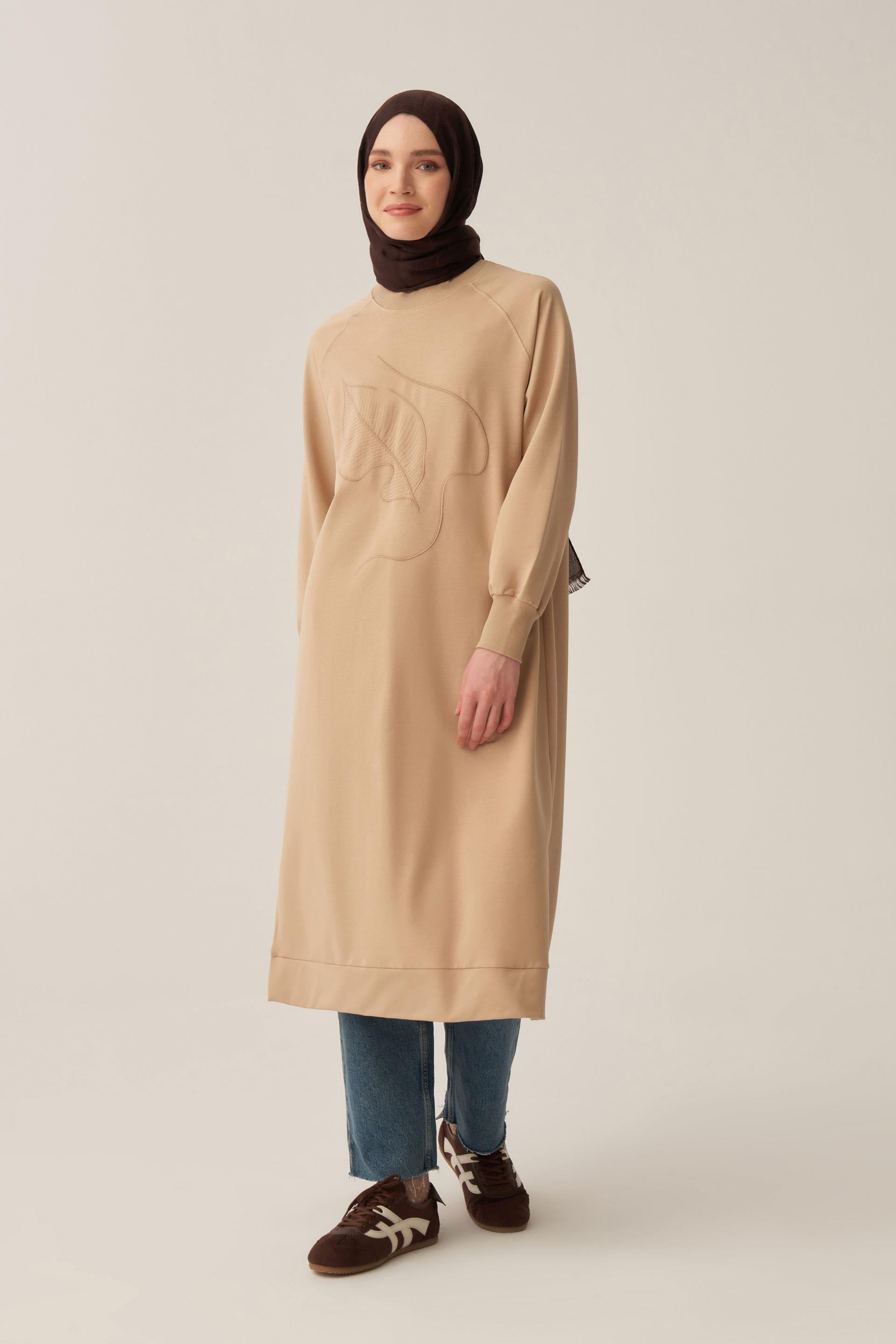 Bej-Nakışlı Uzun Tunik