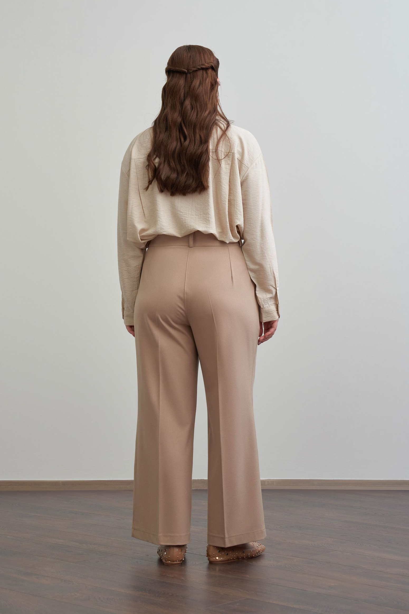 Bej-Önü Pileli Polyviscon Pantolon