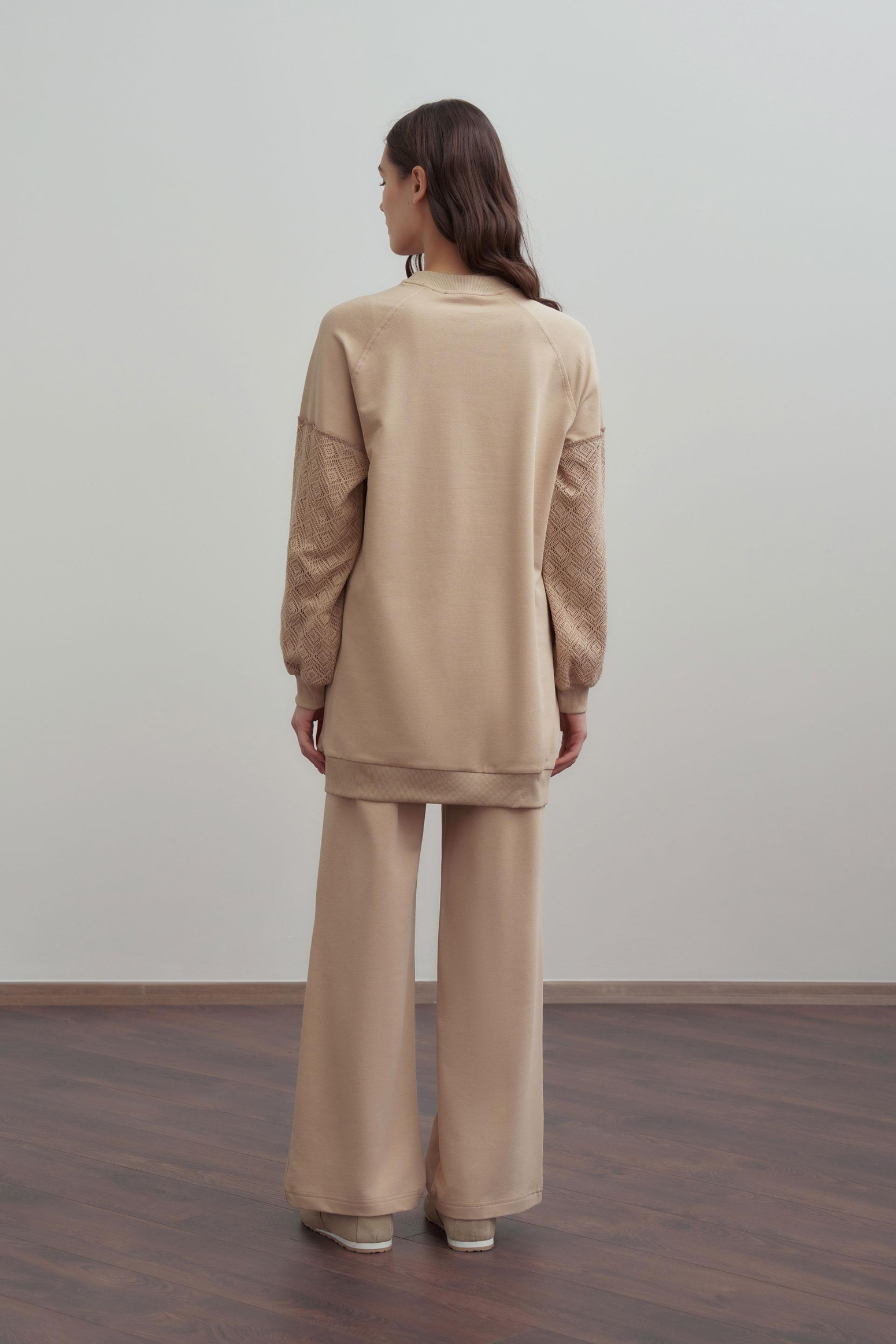 Bej-Pamuklu Dantel Garnili Eşofman Takımı