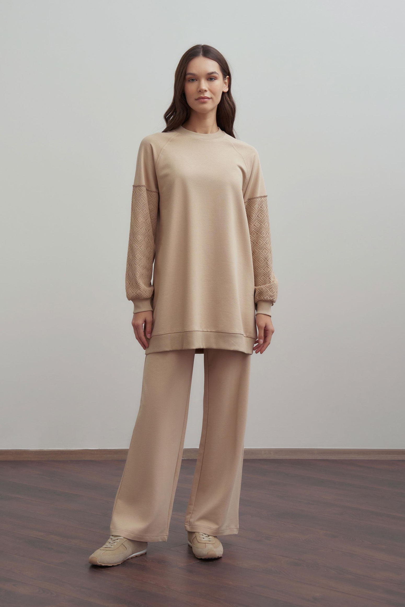 Bej-Pamuklu Dantel Garnili Eşofman Takımı