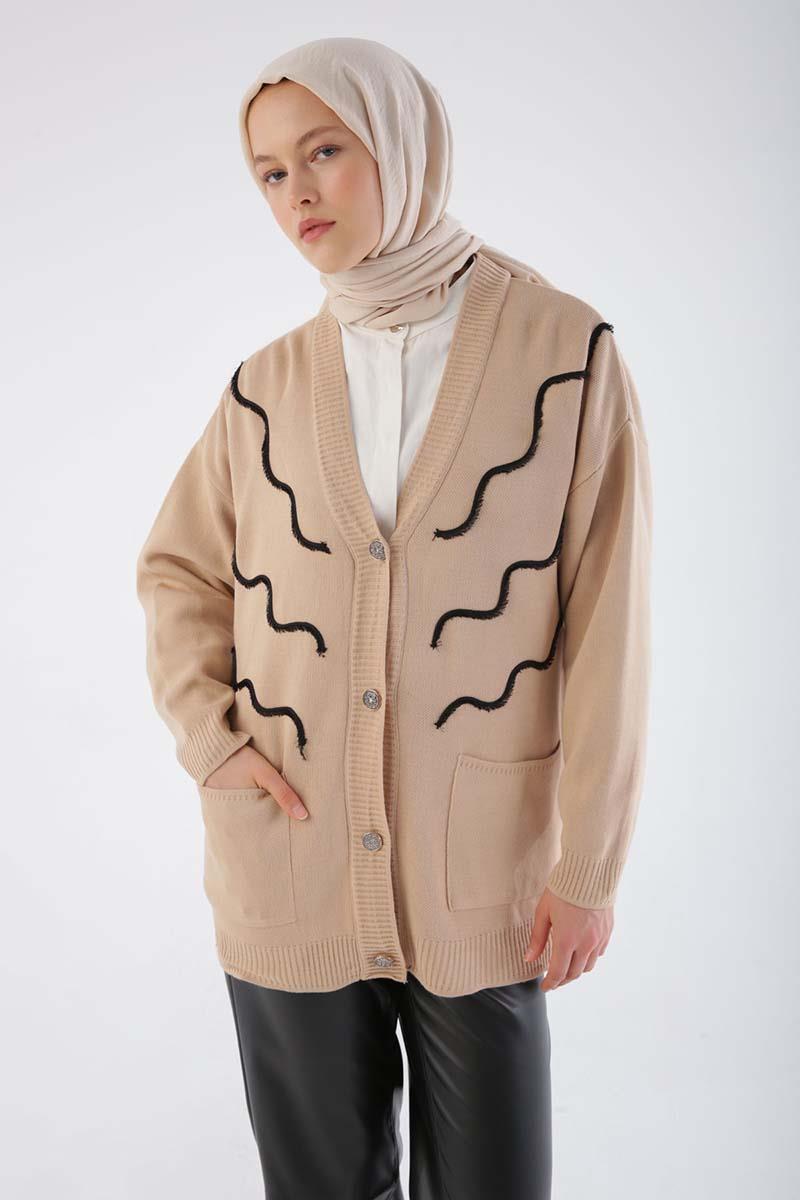 Bej-Püskül Nakışlı V Yaka Triko Hırka