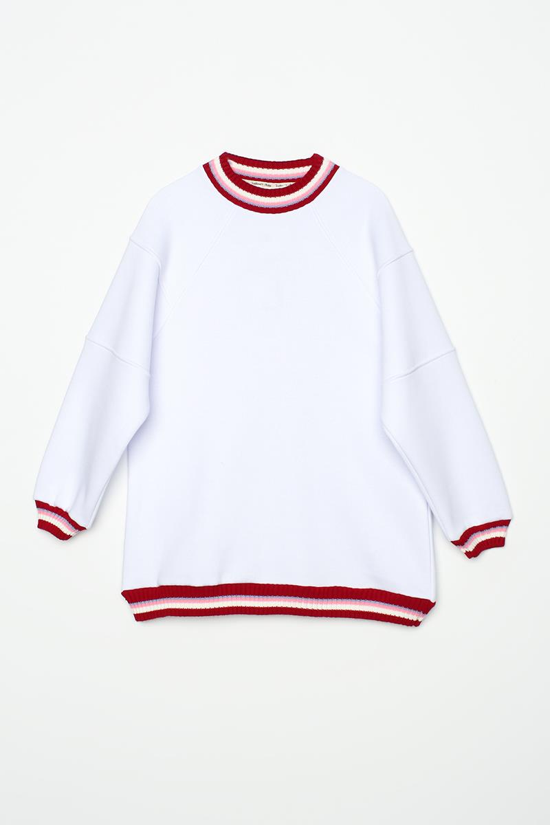 Beyaz-Arkası Baskılı Şardonlu Triko Garnili Sweatshirt