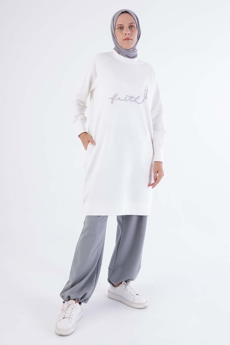 Beyaz-Faıth Yazılı Nakışlı Sweat Tunik
