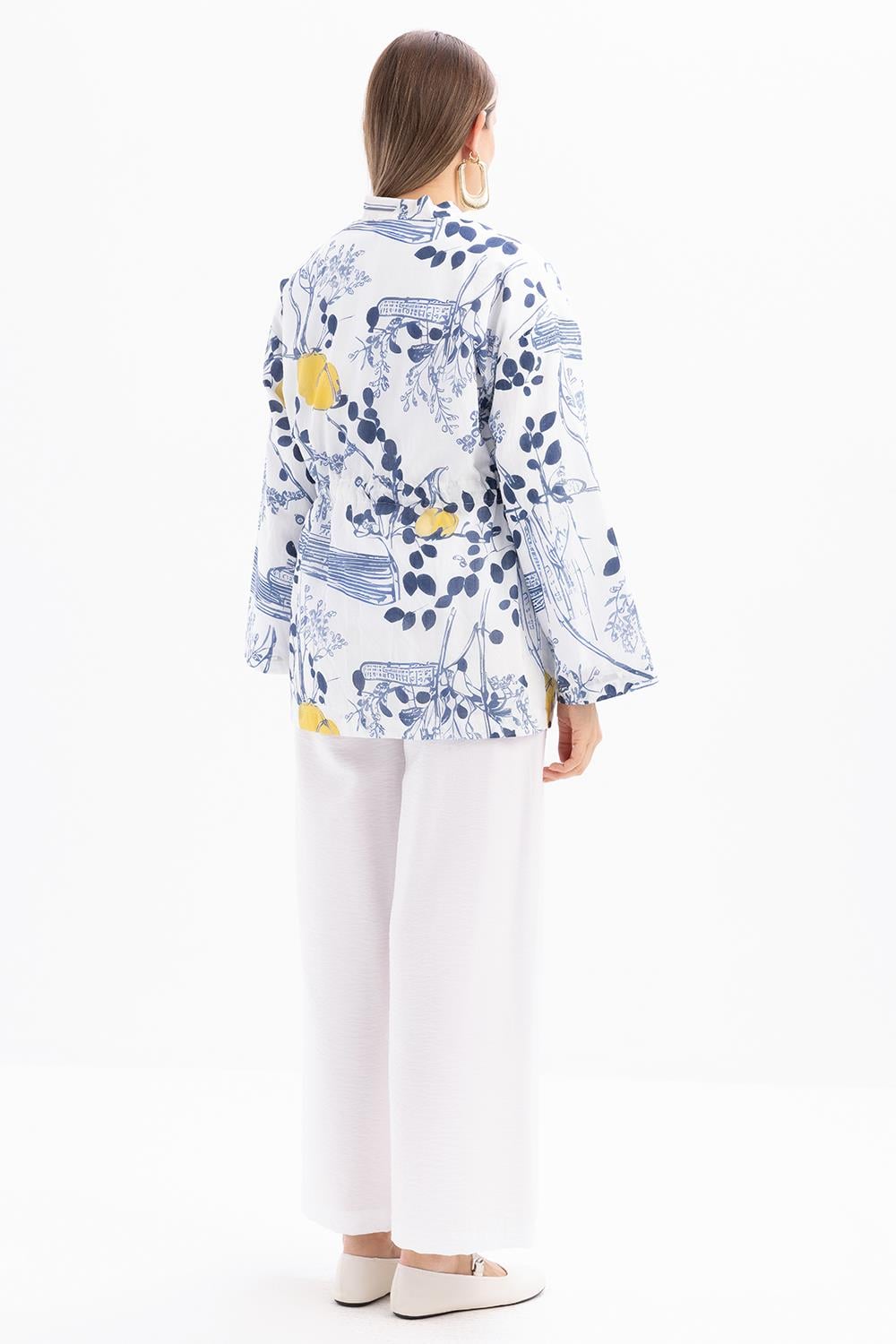 Beyaz-Mavi-Desenli Kuşaklı Kimono