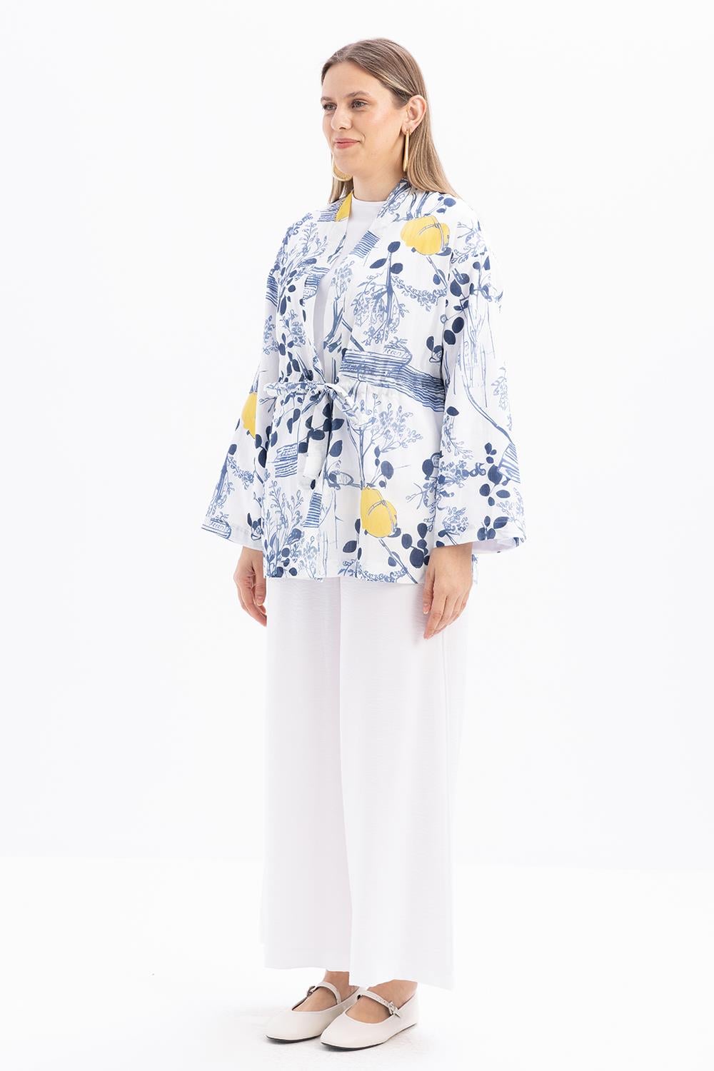 Beyaz-Mavi-Desenli Kuşaklı Kimono
