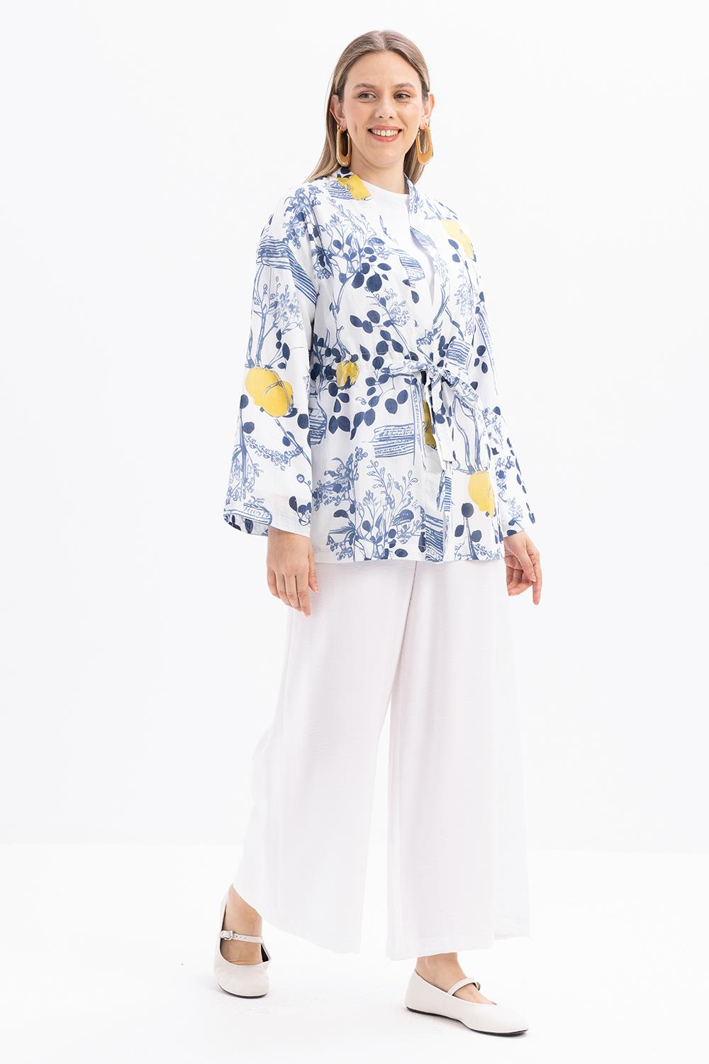 Beyaz-Mavi-Desenli Kuşaklı Kimono