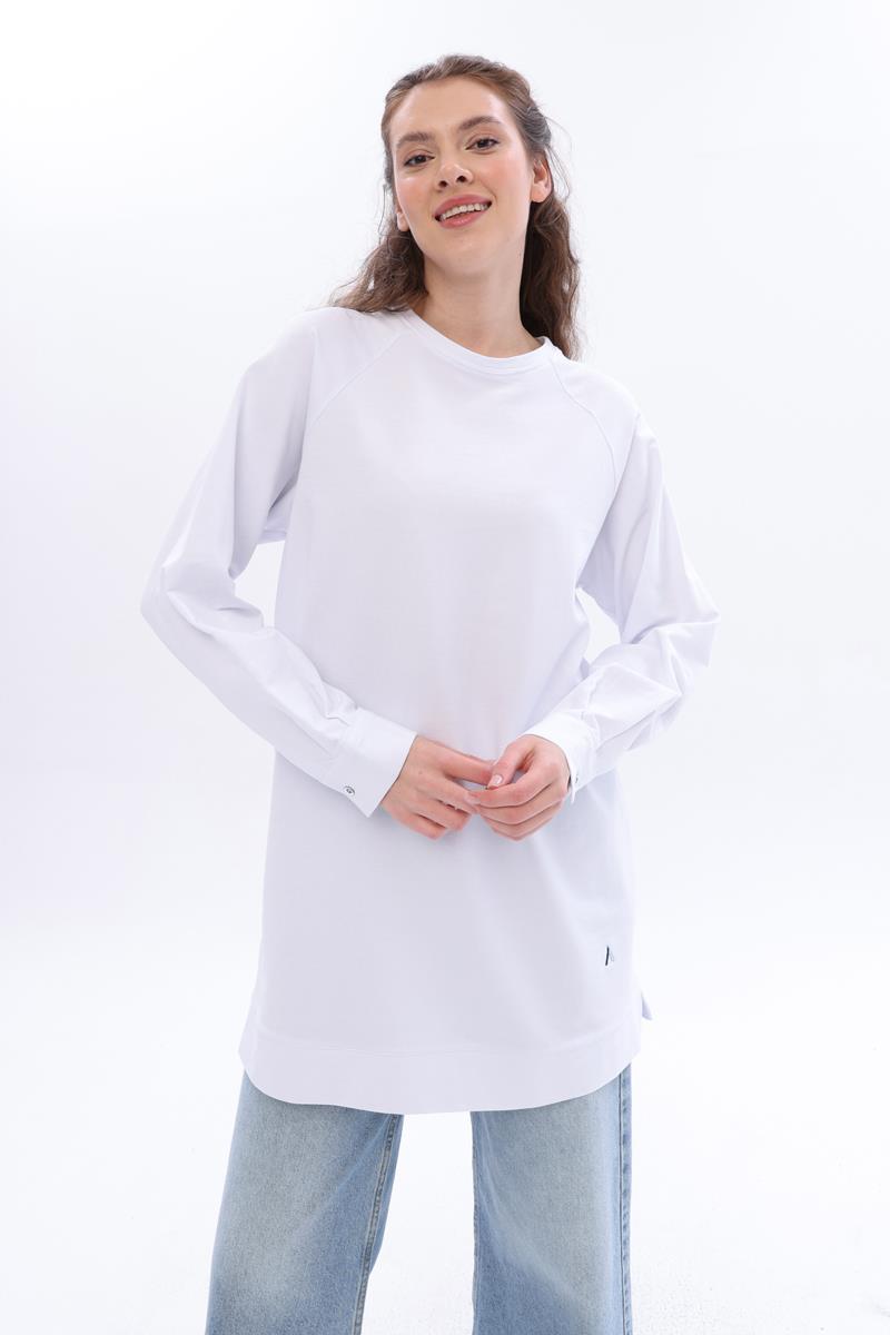 Beyaz-Pamuklu Reglan Kol Manşetli Yanları Yırtmaçlı Sweat Tunik