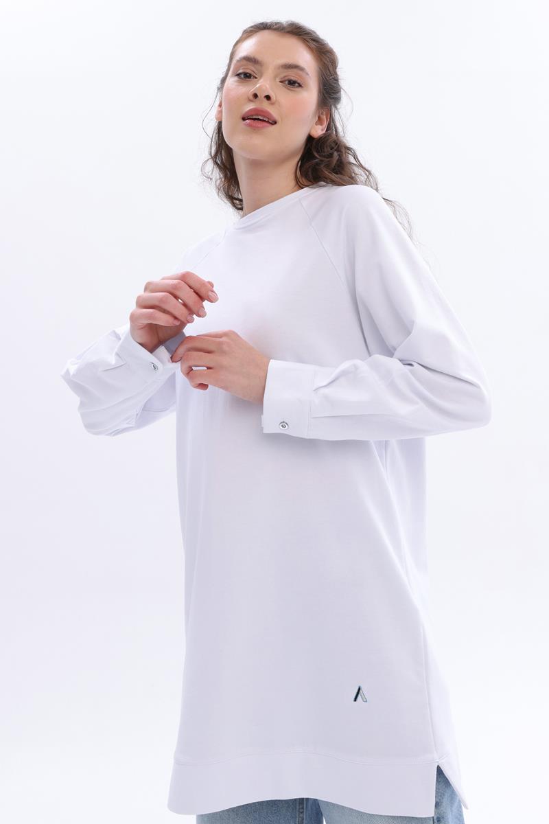 Beyaz-Pamuklu Reglan Kol Manşetli Yanları Yırtmaçlı Sweat Tunik