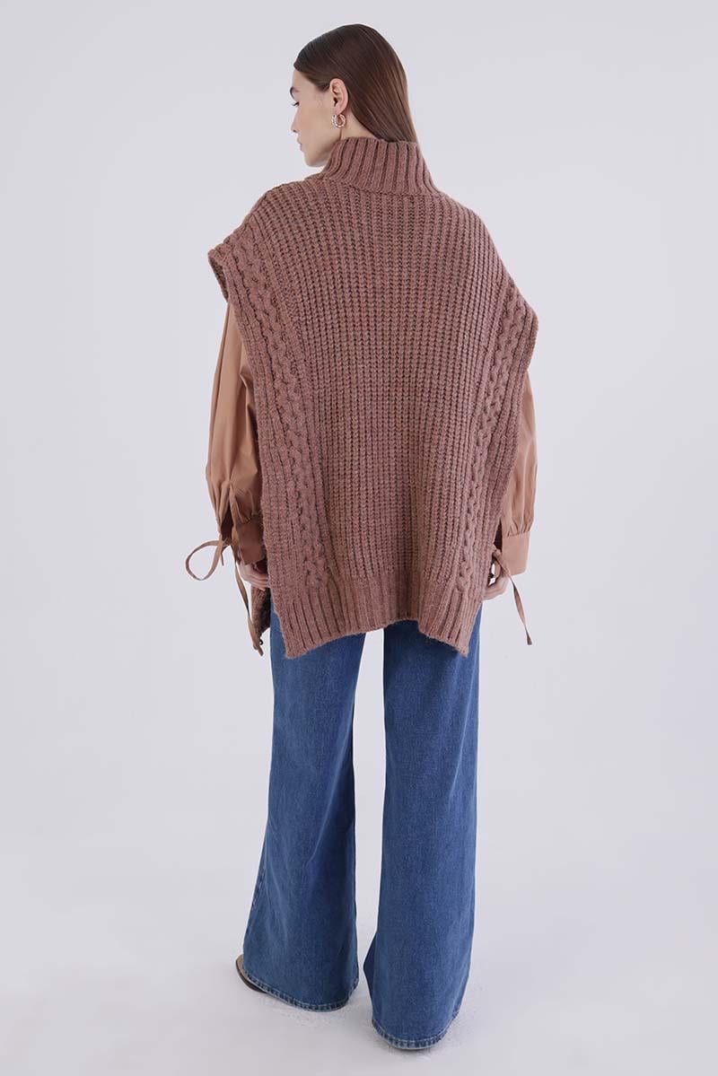 Camel-Braided Turtleneck Sweater