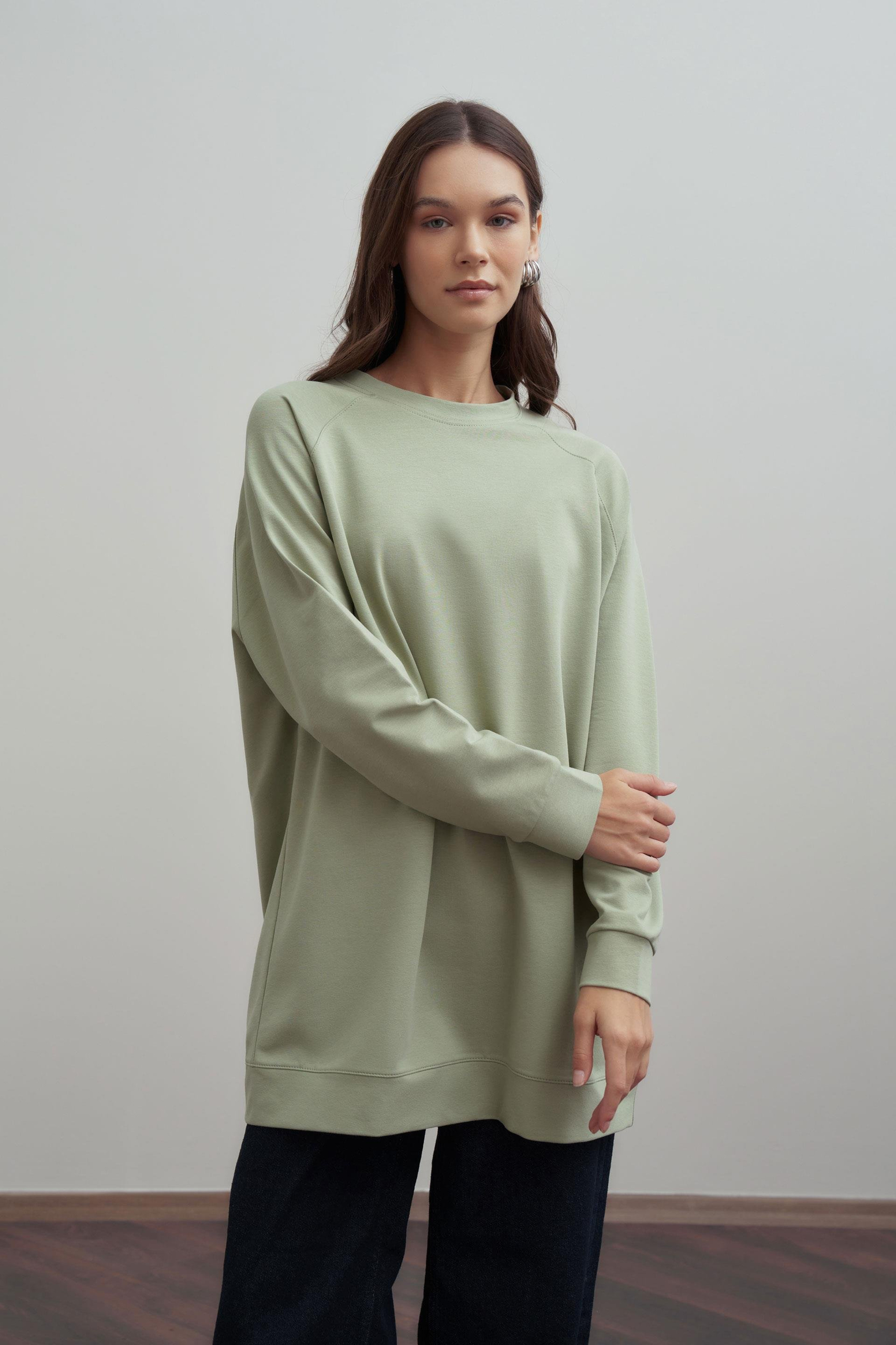 Defne-Bisiklet Yaka Reglan Kol Sweatshirt