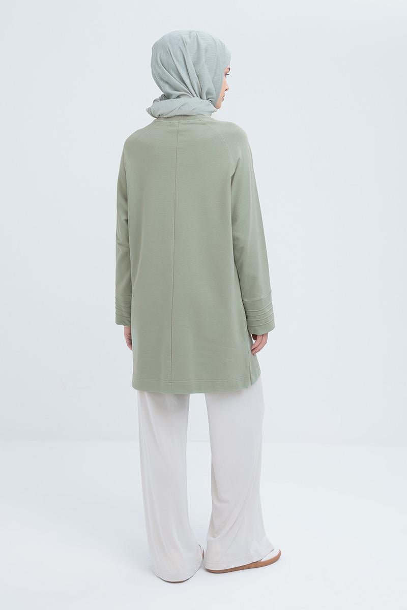 Defne-Manşeti Nervür Detaylı Yırtmaçlı Tunik