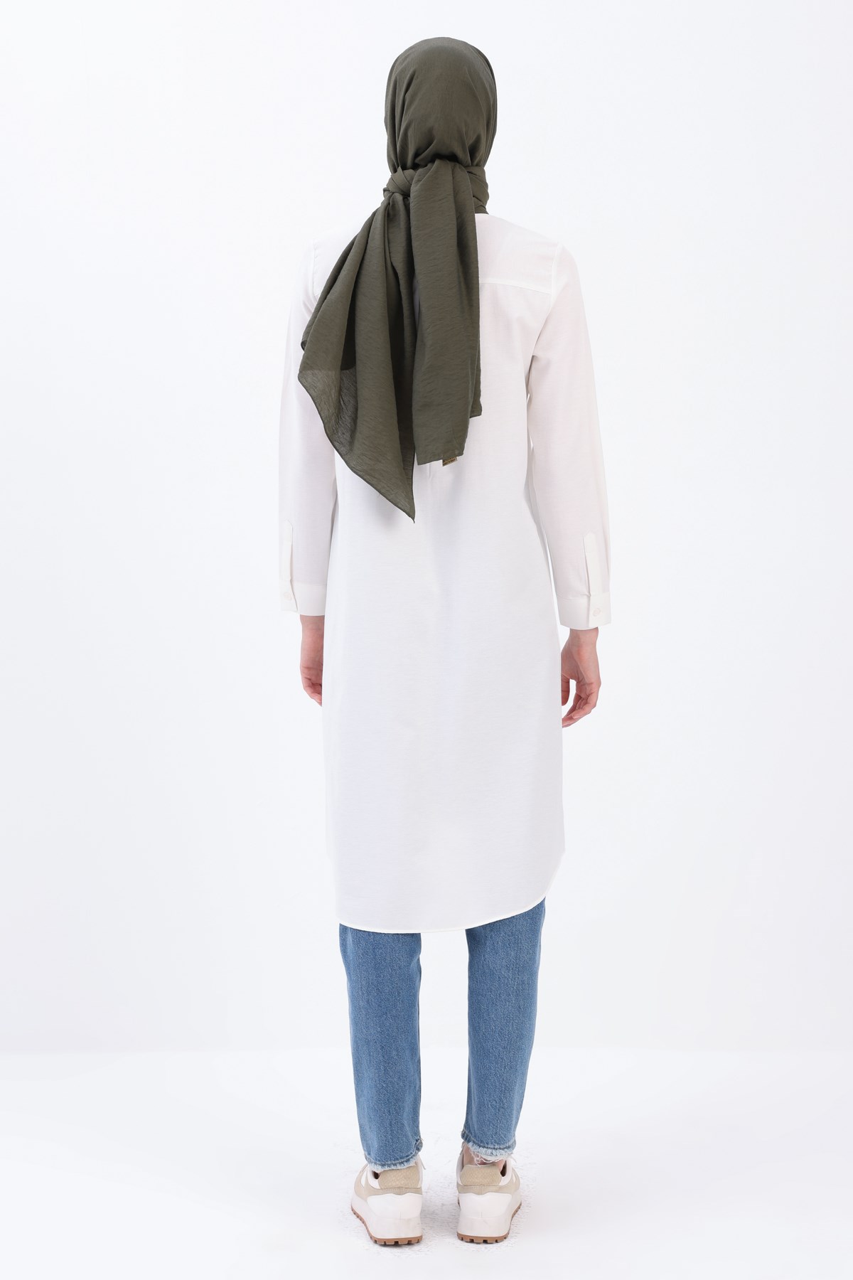 Chemise Longue Écru à Patte Cachée