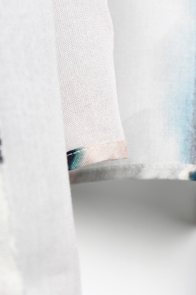 Ecru-Marineblau gemusterter Kimono