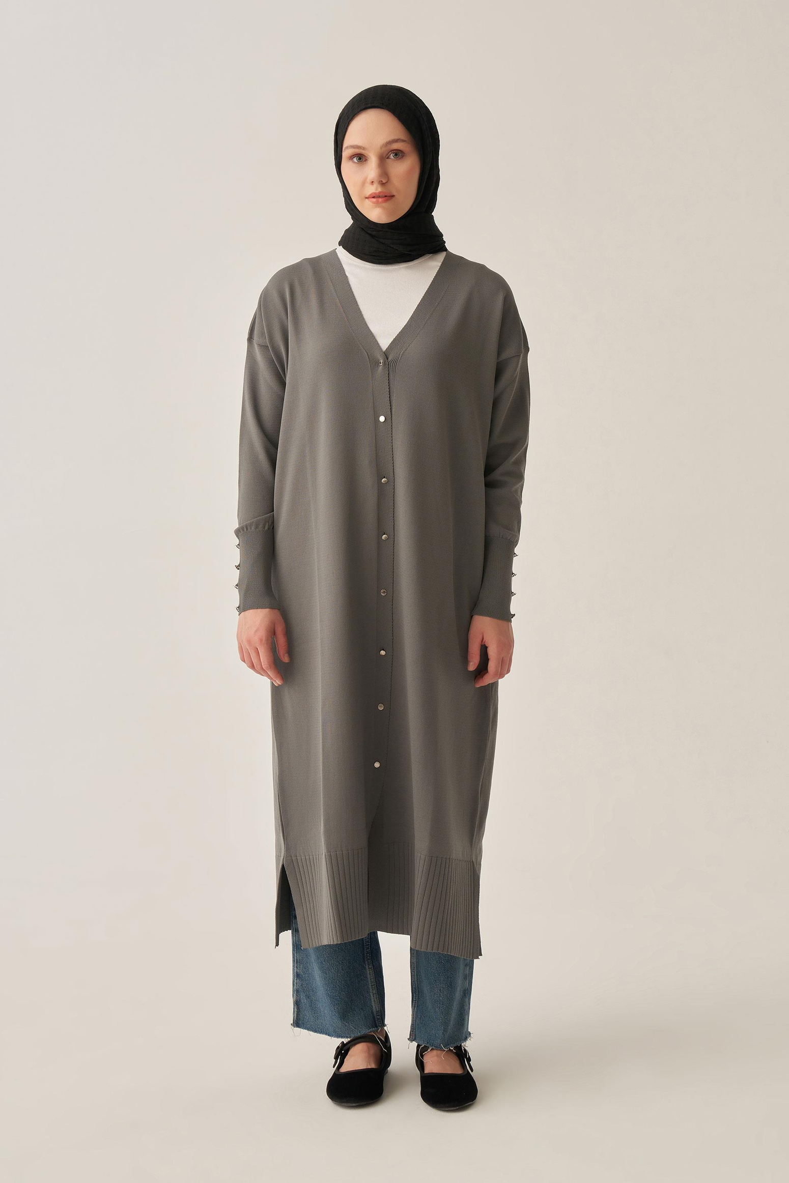 سترة مدخنة بأزرار