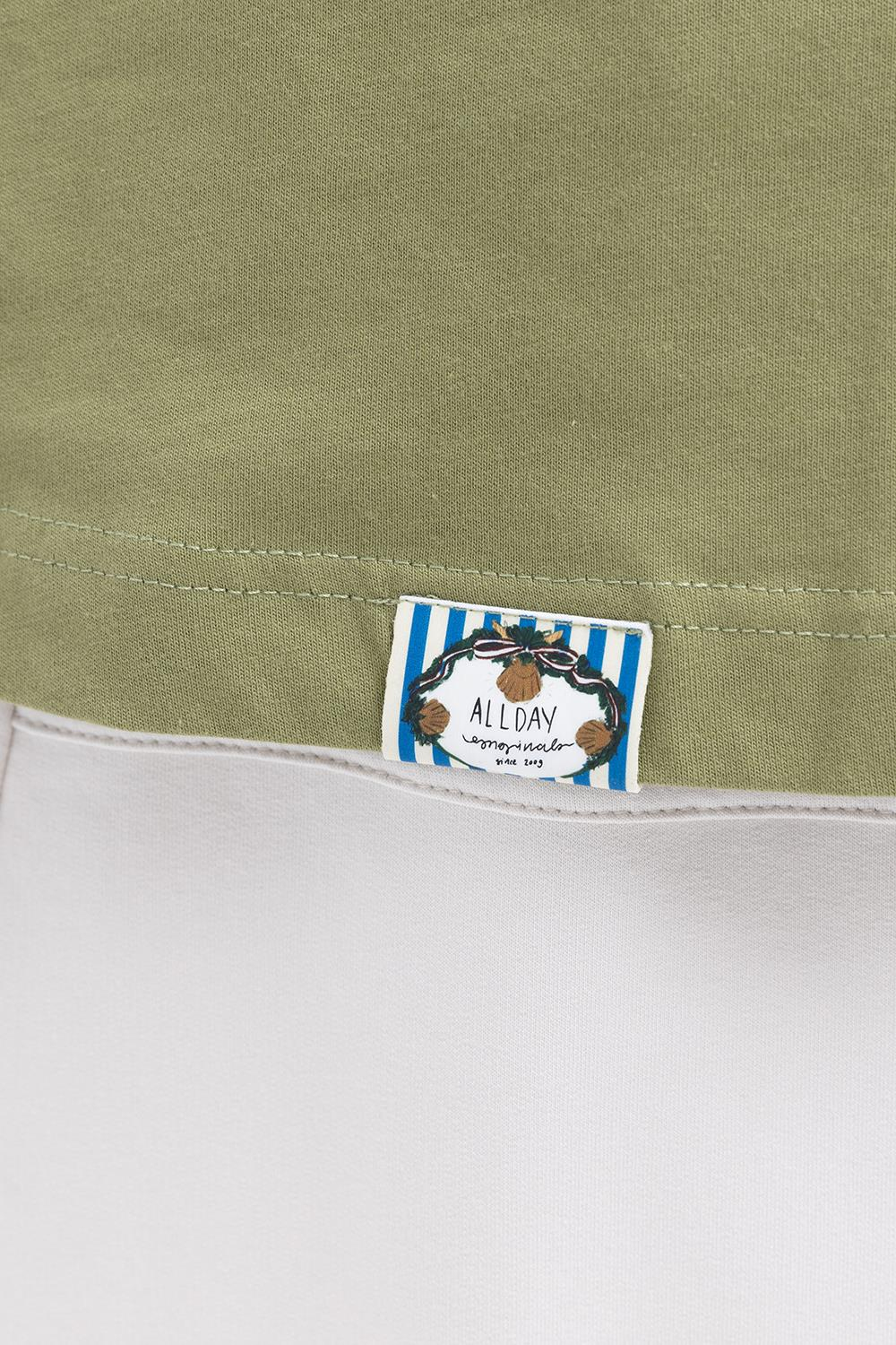 Khaki-Gestreiftes Sweatshirt mit Ärmelapplikationen