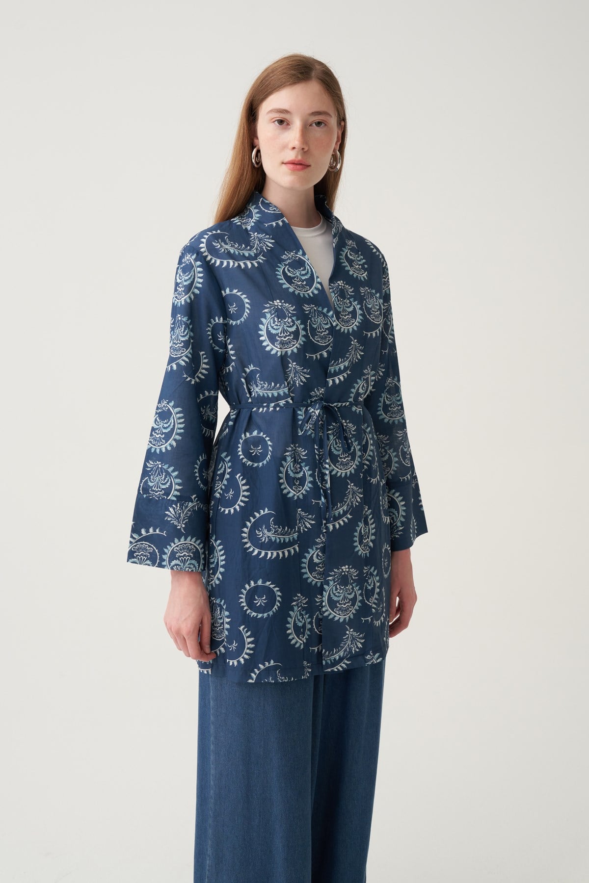 İndigo-Beyaz-Bağlama Detaylı Desenli Vual Kimono