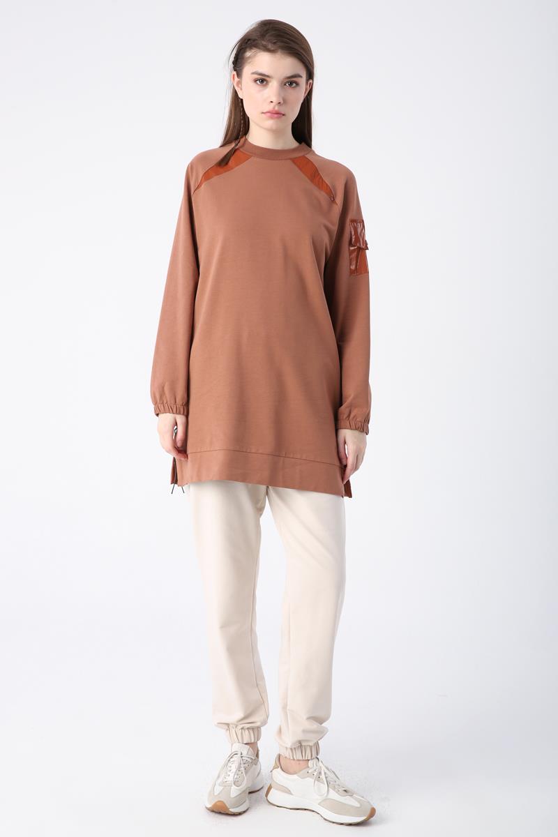Kahve-Pamuklu Garnili Cep Detaylı Yırtmaçlı Sweat Tunik