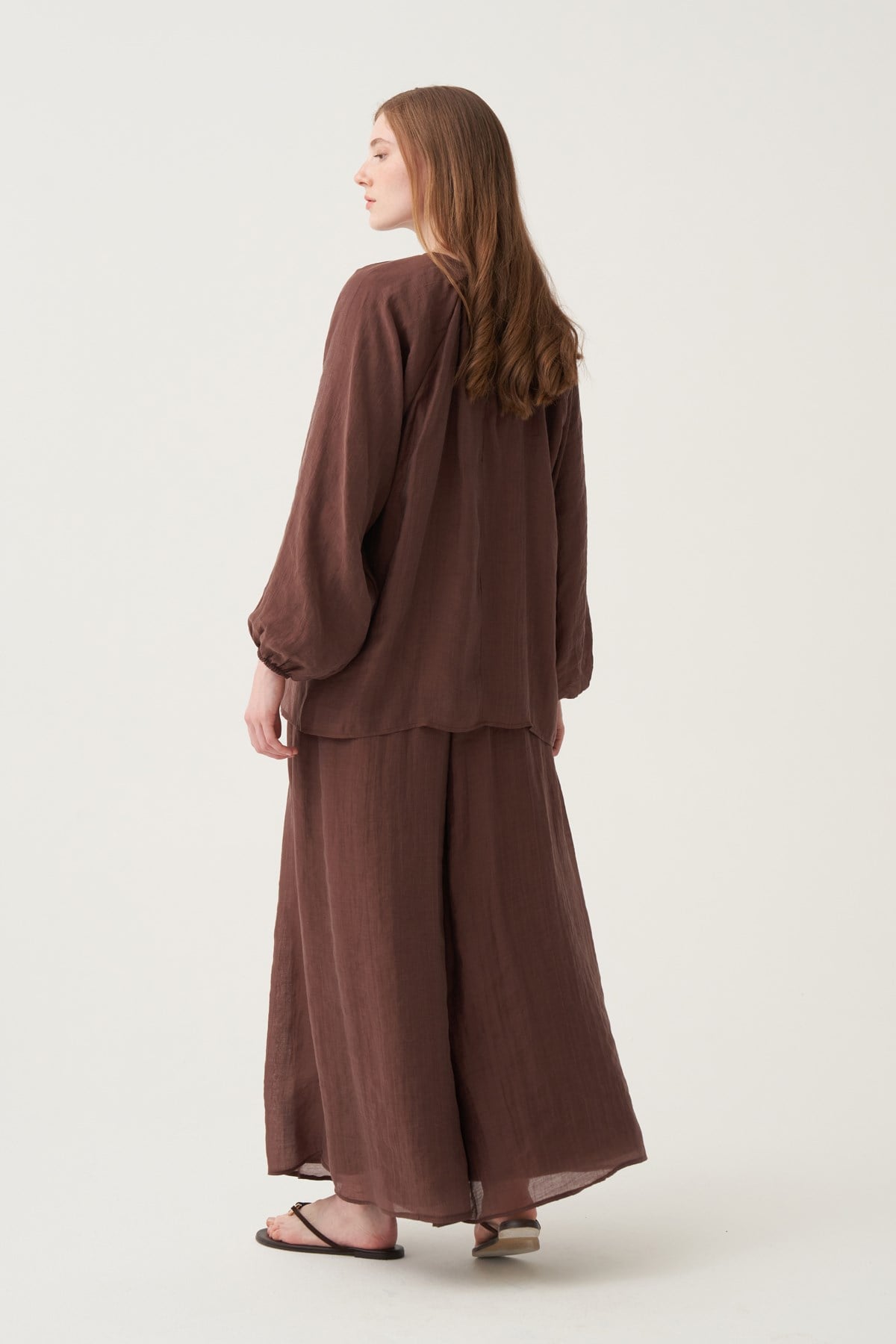 Kahve-Reglan Pelerin Detaylı Bluz