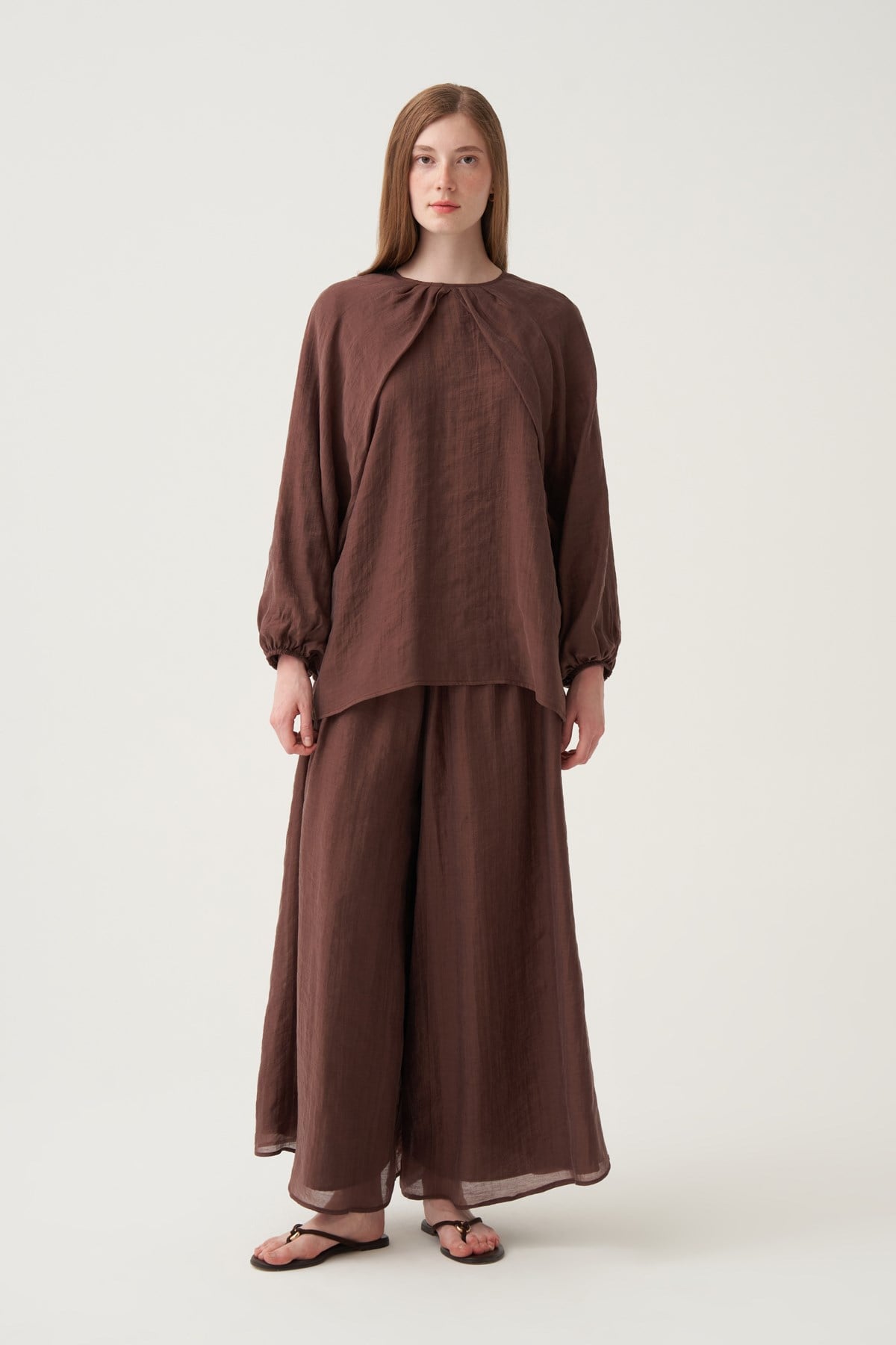 Kahve-Reglan Pelerin Detaylı Bluz
