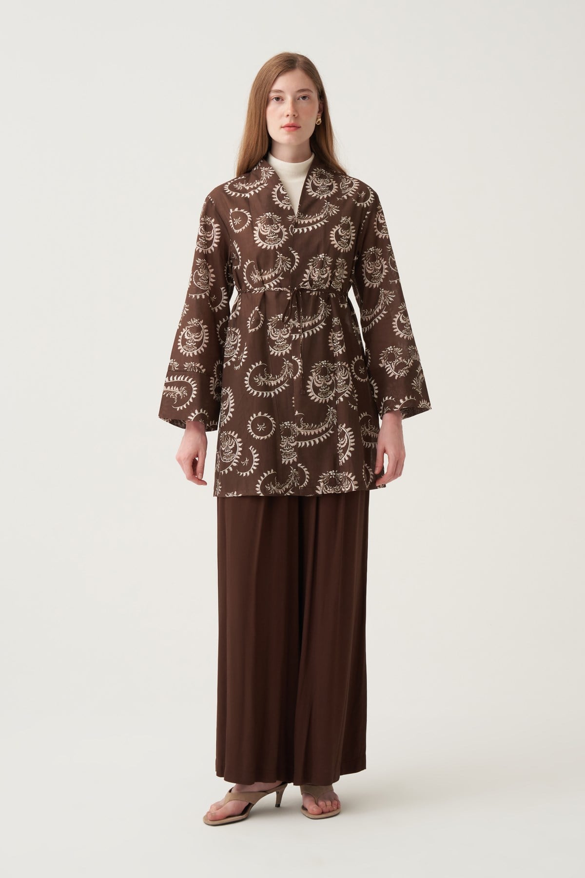 Kahve-Taş-Bağlama Detaylı Desenli Vual Kimono